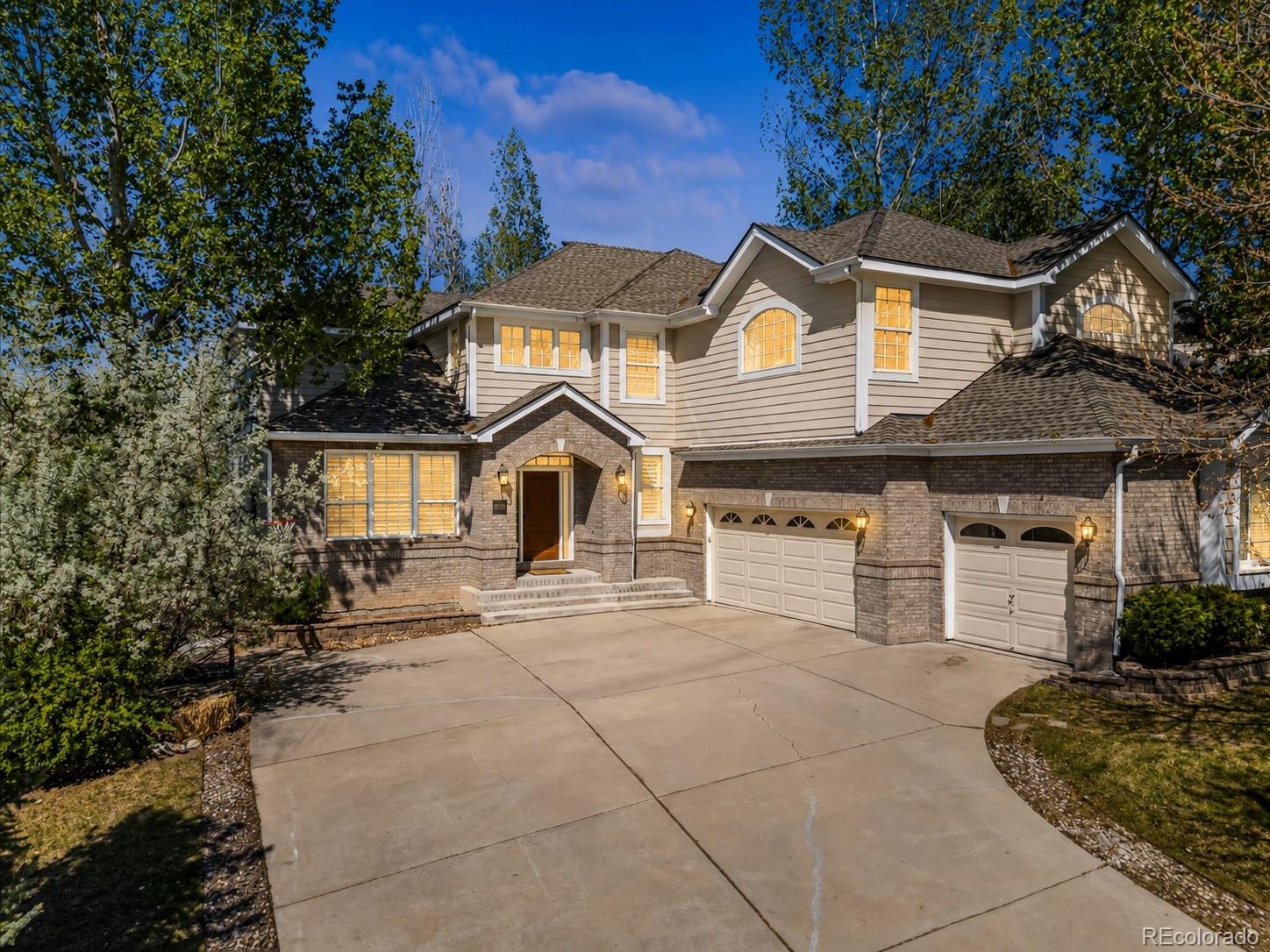 Aurora Home | MLS #: 551601122045 E Hoover Drive, Aurora Beds: 5 Baths: 5 Price: $835,000
