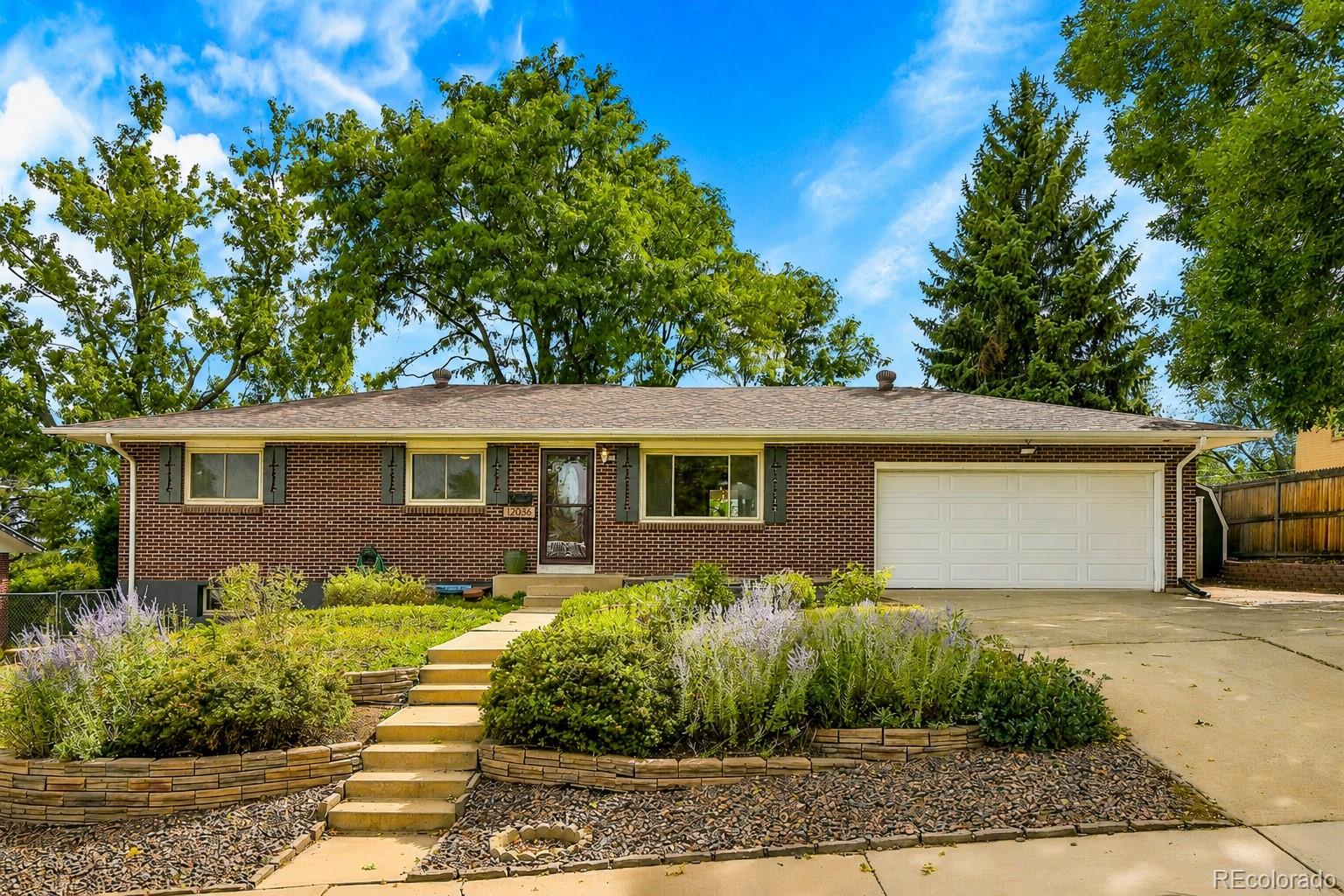  Lakewood Home | MLS #: 166941812036 W Wisconsin Drive, Lakewood Beds: 5 Baths: 3 Price: $650,000