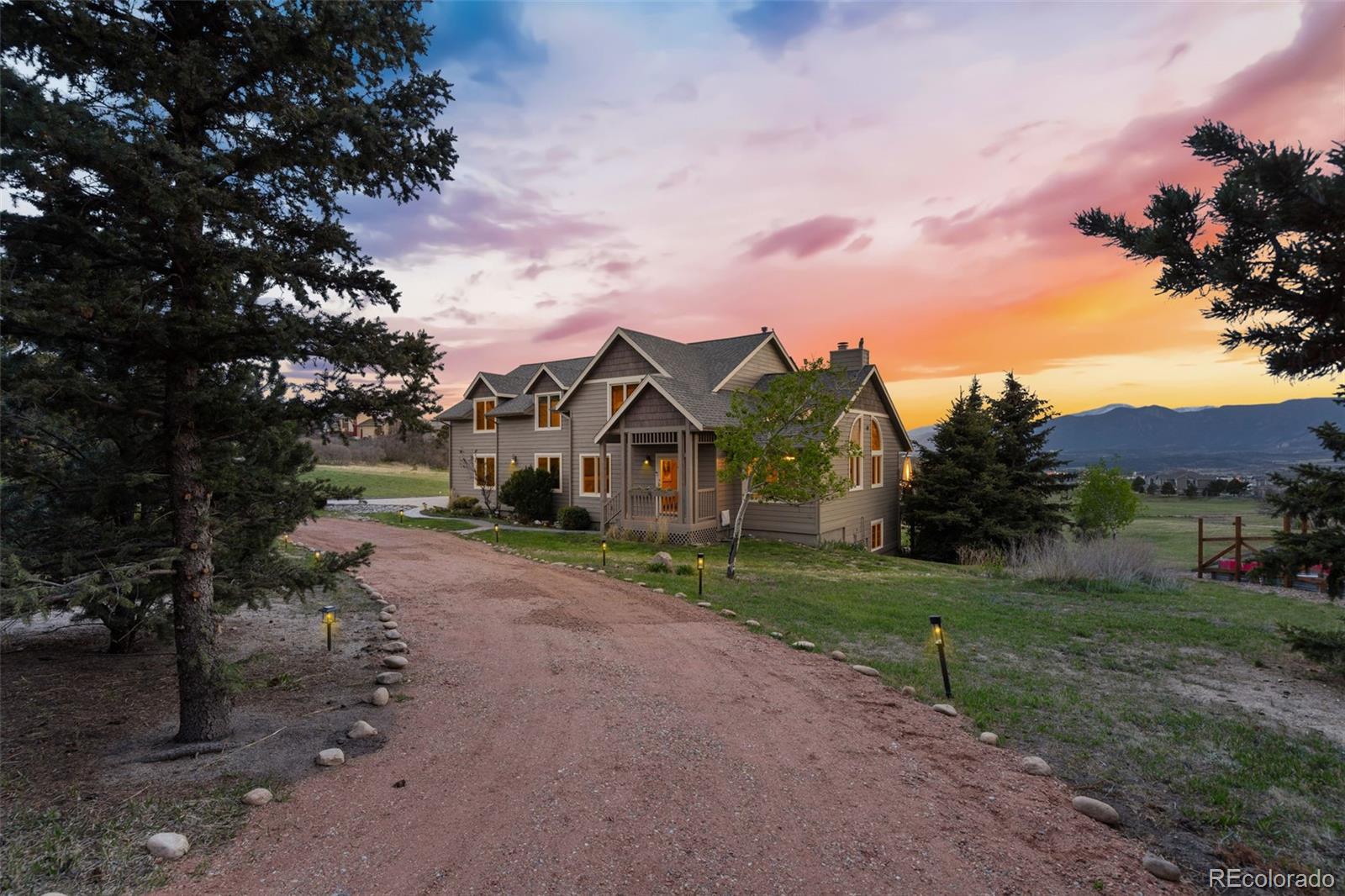 17140 early star drive, Monument sold home. Closed on 2026-06-30 for $880,000.