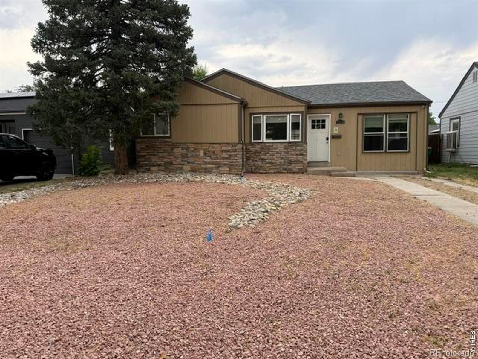 Aurora Heights Aurora Home | MLS #: 45678910582521216  Kingston Street, Aurora Beds: 3 Baths: 2 Price: $405,000
