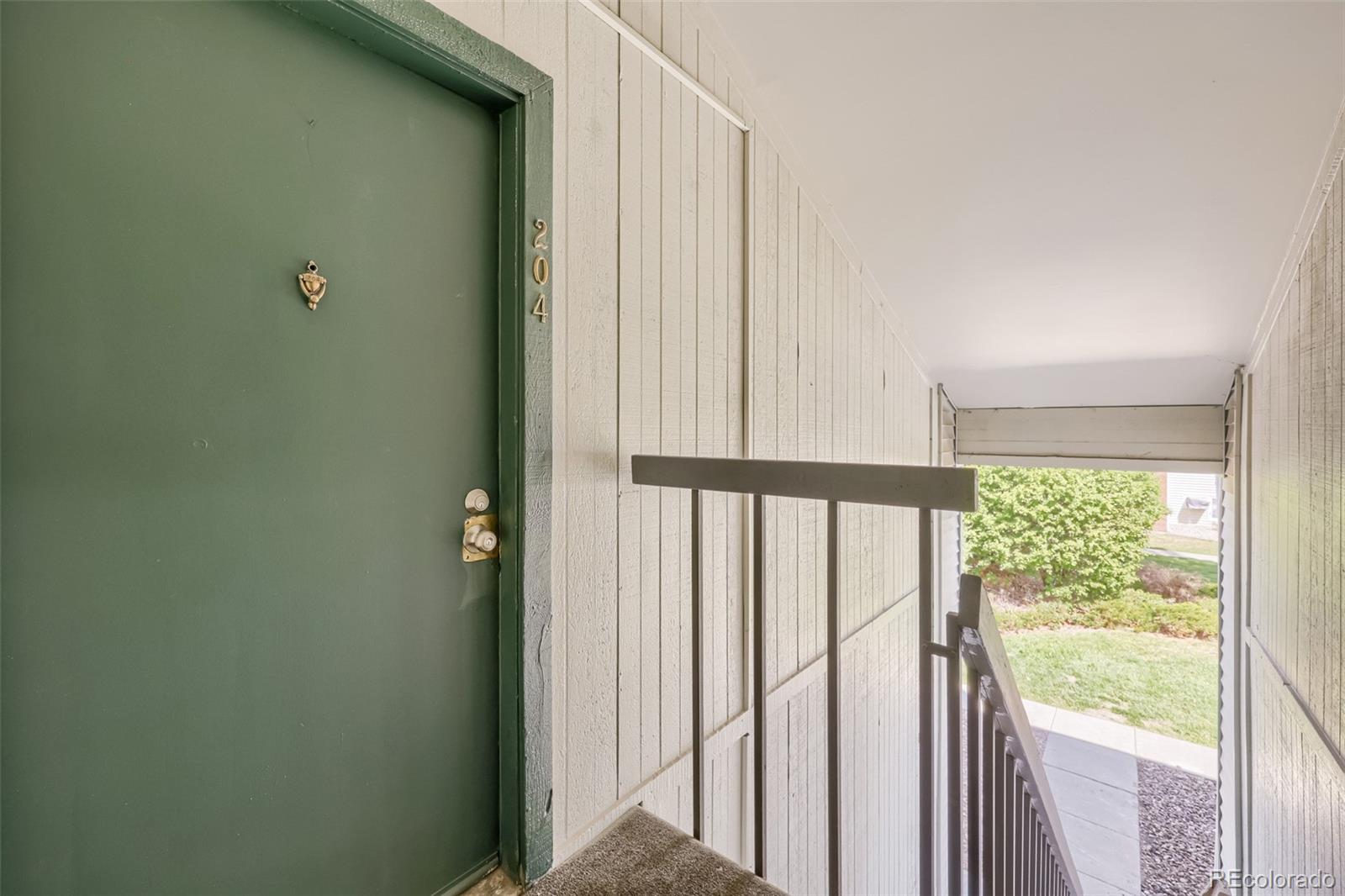 Oak Park Denver Condo / Townhome | MLS #: 656664010150 E Virginia Avenue 204, Denver Beds: 2 Baths: 2 Price: $214,900