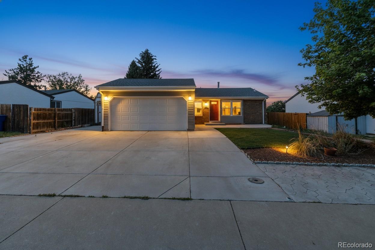 Hutchinson Heights Aurora Home | MLS #: 628282017933 E Linvale Drive, Aurora Beds: 3 Baths: 2 Price: $450,000
