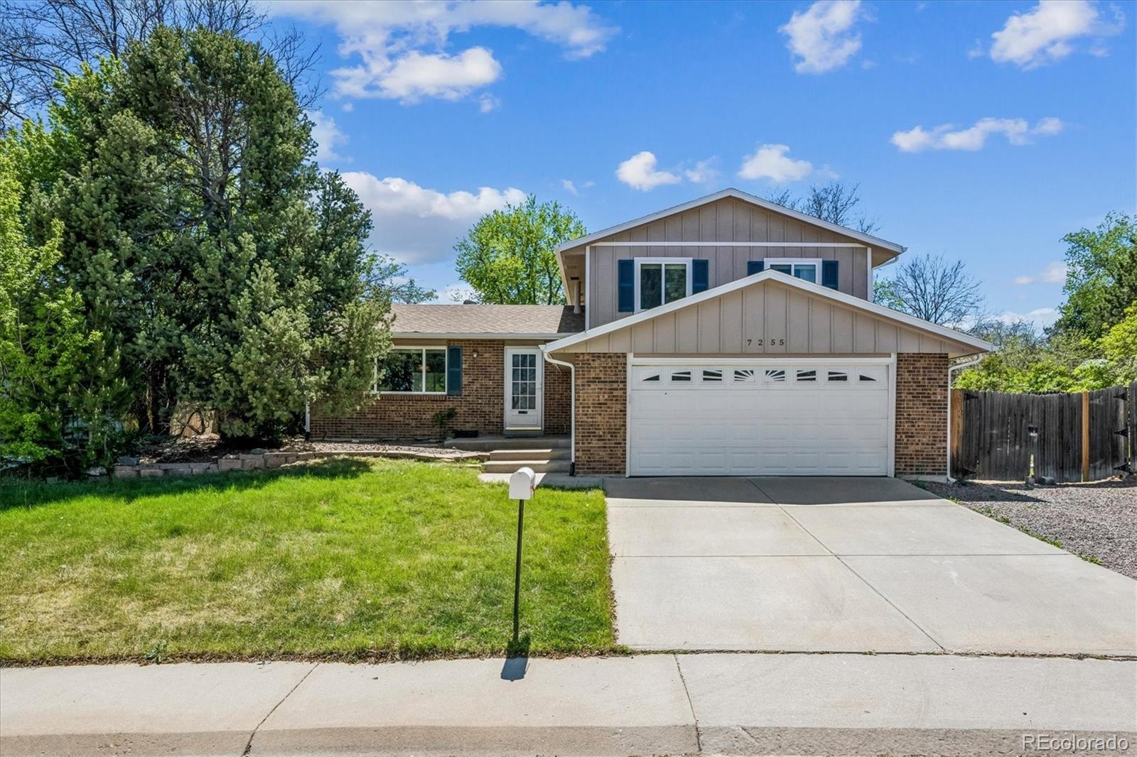 Littleton Home | MLS #: 50435167255 W Fremont Place, Littleton Beds: 5 Baths: 3 Price: $550,000
