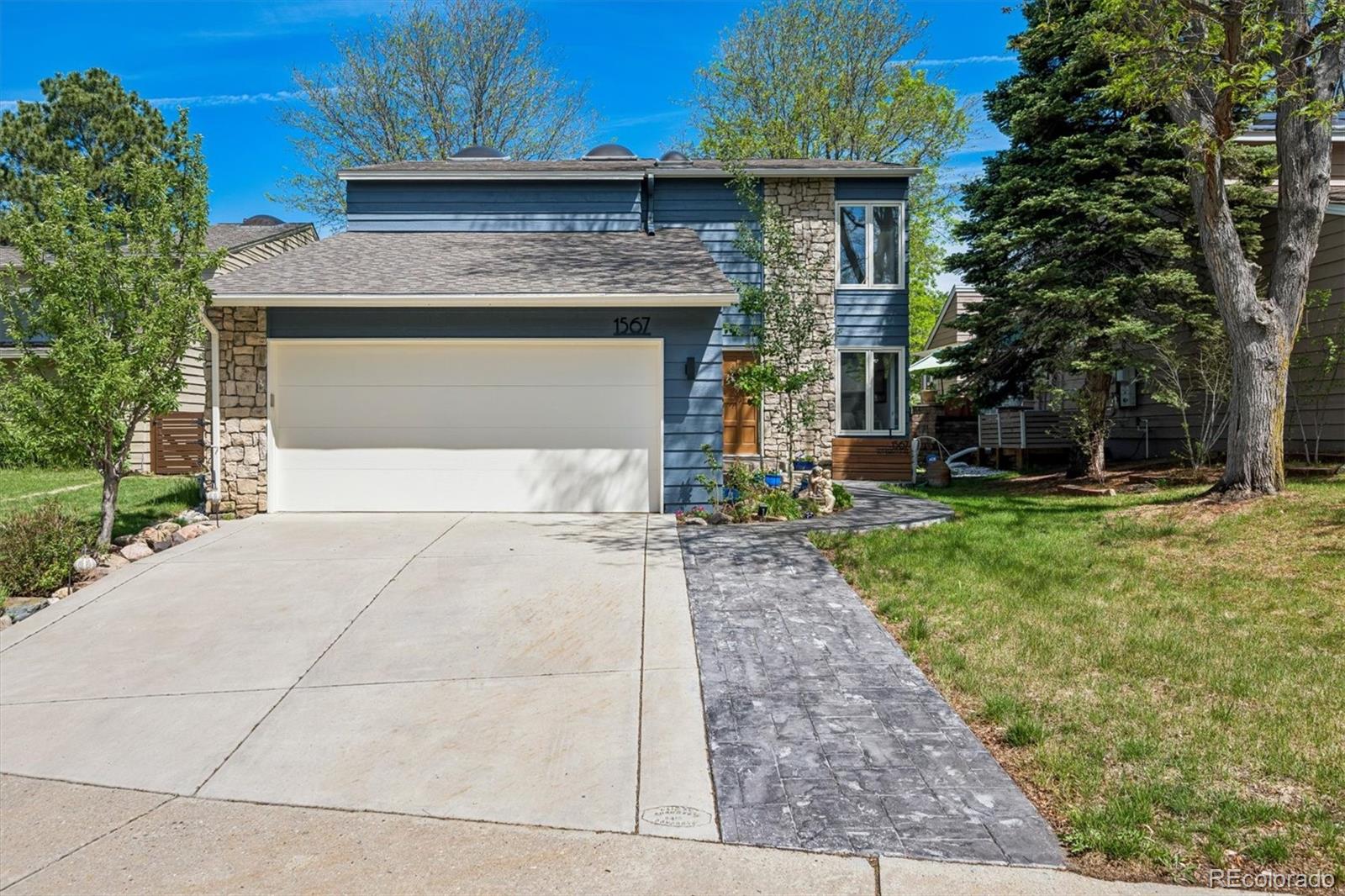  Littleton Home | MLS #: 78646761567 W Briarwood Avenue, Littleton Beds: 4 Baths: 4 Price: $899,000