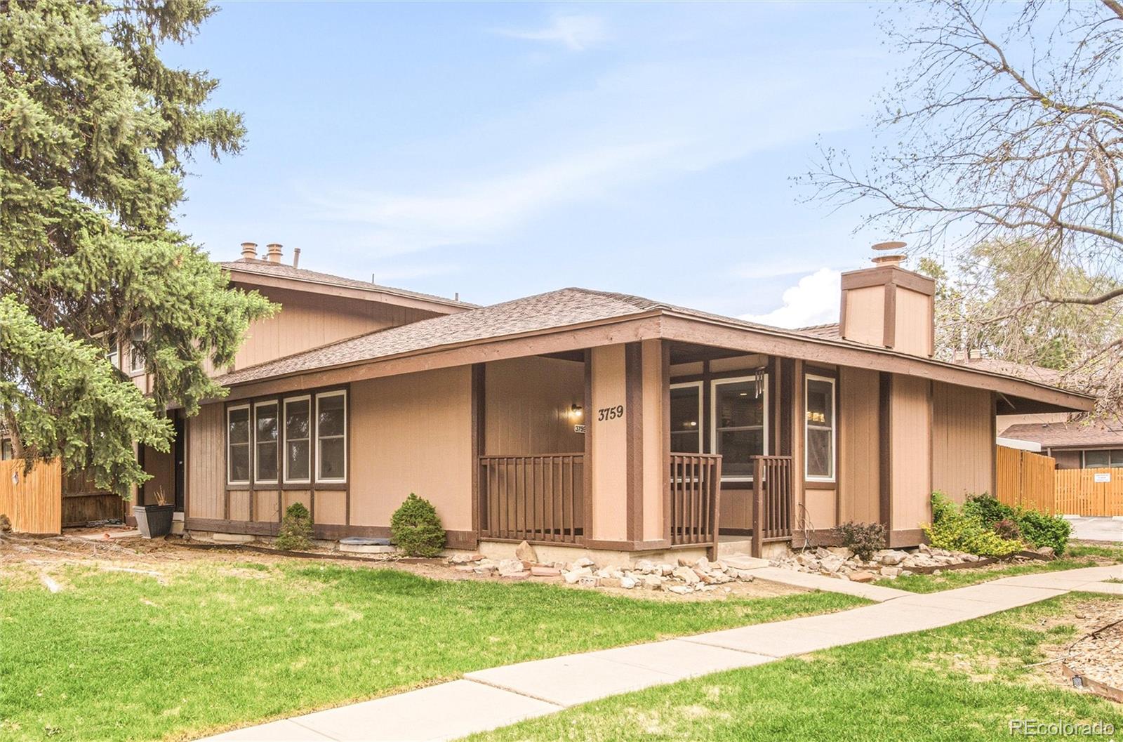The Timbers Aurora Condo / Townhome | MLS #: 88900073759 S Fairplay Way , Aurora Beds: 5 Baths: 3 Price: $395,000