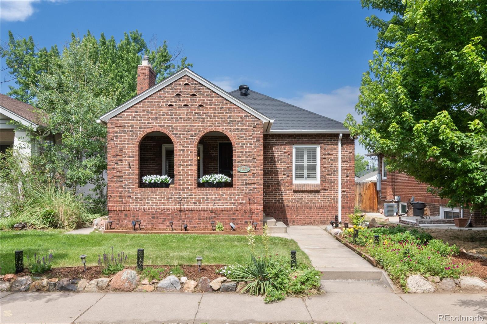  Denver Home | MLS #: 74065301921 S Sherman Street, Denver Beds: 2 Baths: 2 Price: $880,000