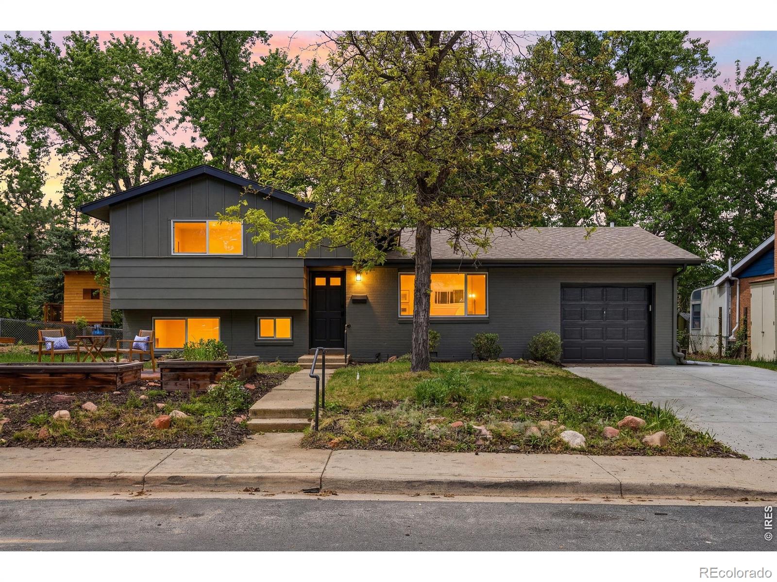 3664 chase court, Boulder sold home. Closed on 2026-08-14 for $905,000.