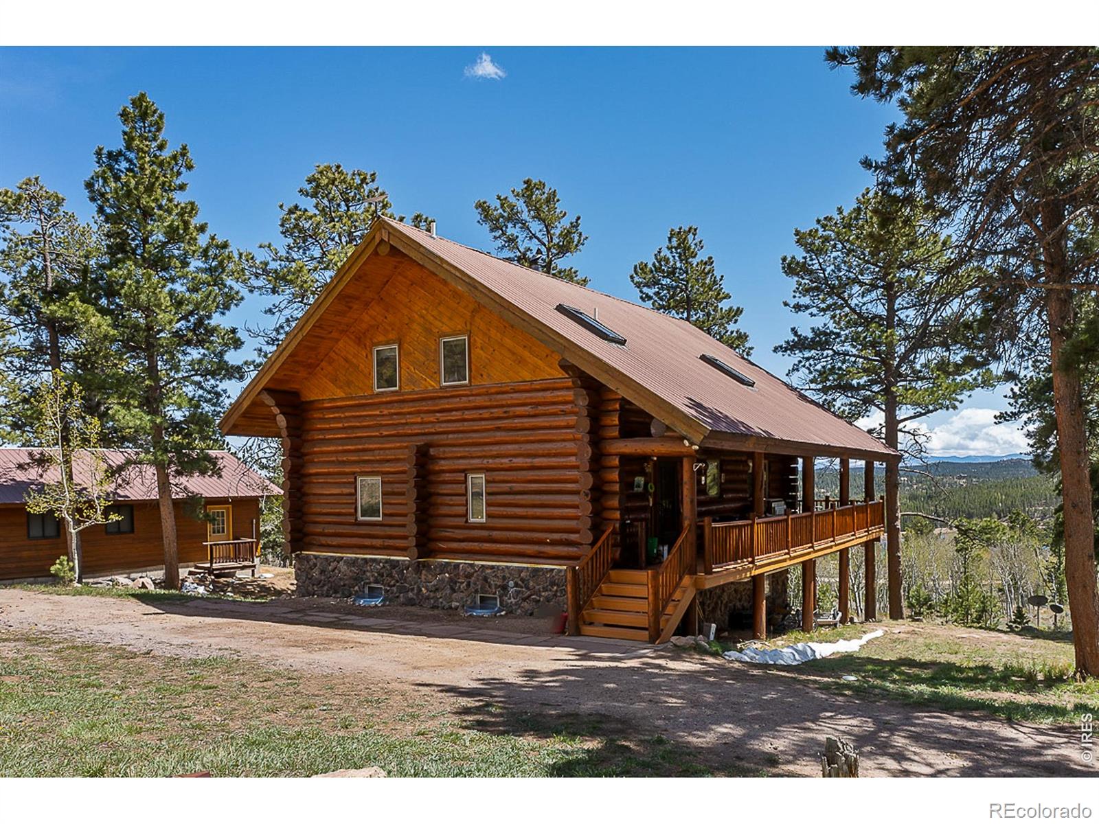 24 sarsi court, Red Feather Lakes sold home. Closed on 2026-08-26 for $710,000.