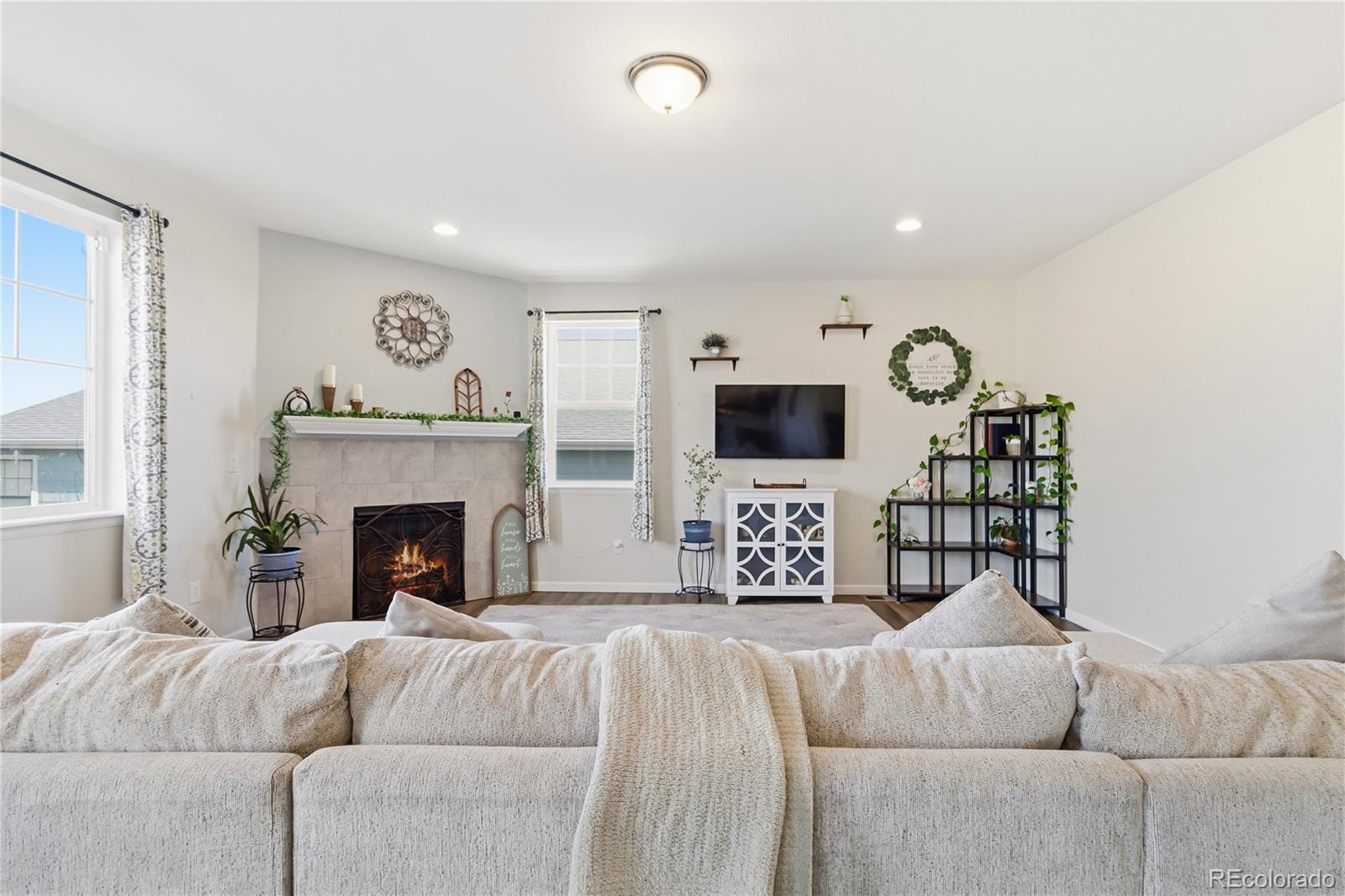  Elizabeth Home | MLS #: 190208339363  Stockton Circle, Elizabeth Beds: 4 Baths: 4 Price: $625,000