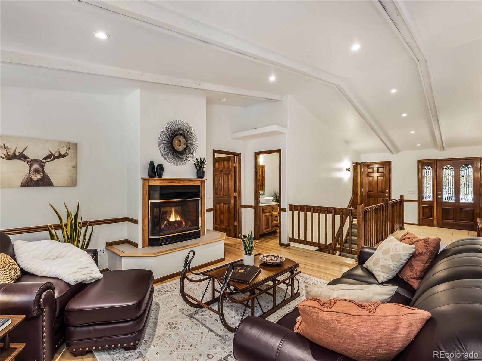 68  sherwood lane, Blue River sold home. Closed on 2026-06-18 for $1,600,000.