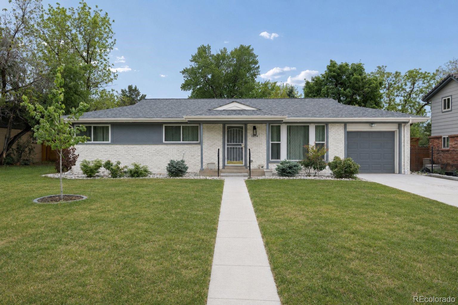 Eastridge Aurora Home | MLS #: 305466410894 E Wesley Avenue, Aurora Beds: 4 Baths: 3 Price: $529,900