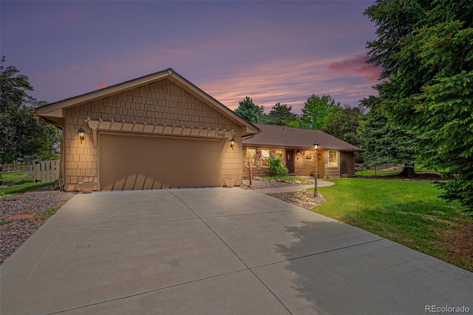  Parker Home | MLS #: 33421067432 E Windlawn Way, Parker Beds: 3 Baths: 2 Price: $669,900