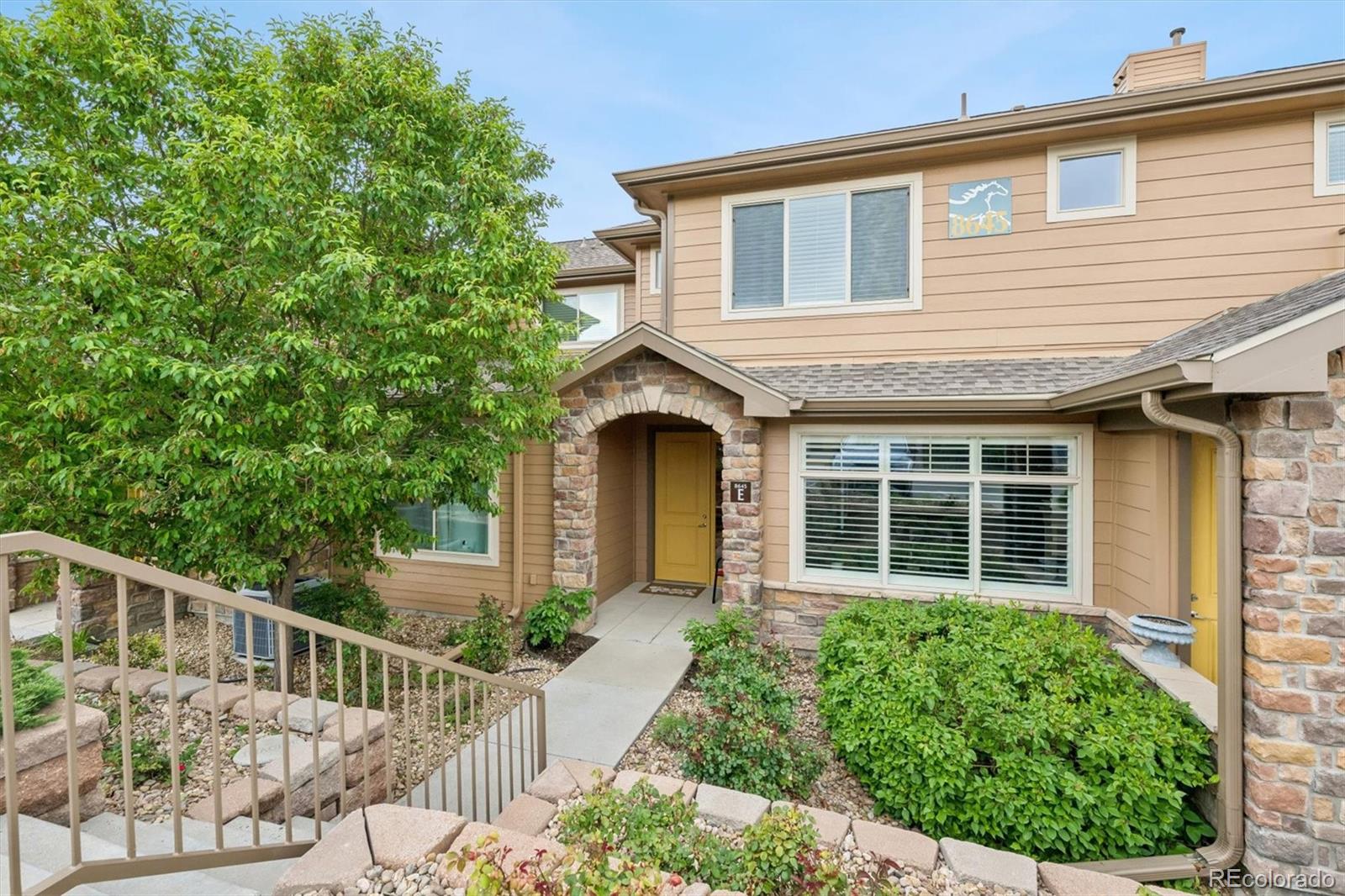  Highlands Ranch Condo / Townhome | MLS #: 52750398645  Gold Peak Place E, Highlands Ranch Beds: 2 Baths: 2 Price: $489,900
