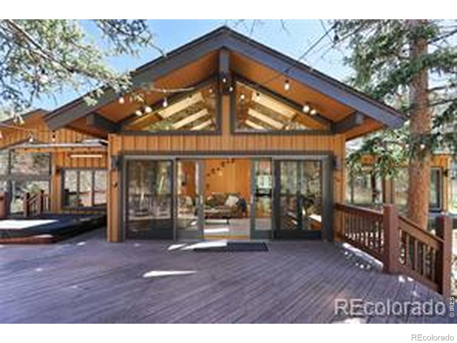 746 riverside drive, Lyons sold home. Closed on 2026-07-30 for $950,000.