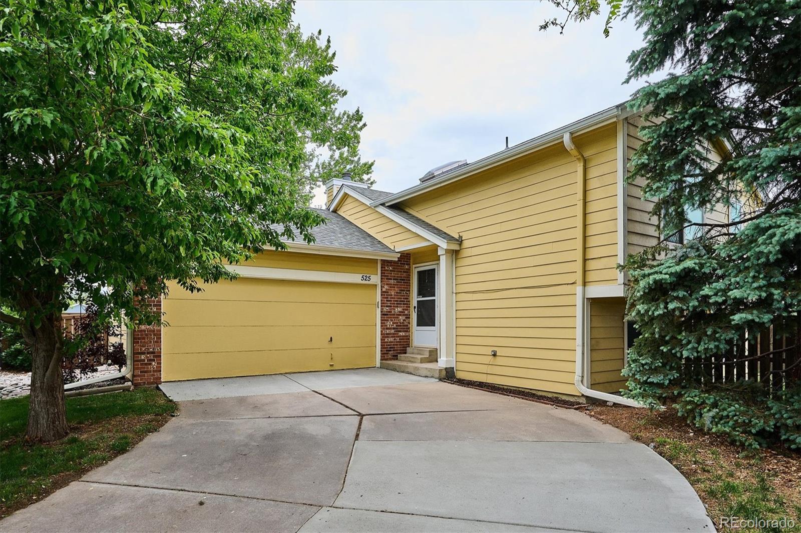  Highlands Ranch Home | MLS #: 4020303525  Lindenwood Court, Highlands Ranch Beds: 3 Baths: 2 Price: $525,000