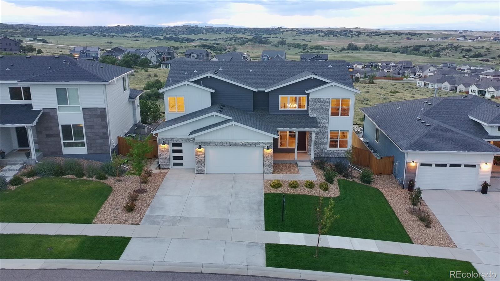  Parker Home | MLS #: 618231114365  Shasta Daisy Point, Parker Beds: 6 Baths: 6 Price: $1,100,000