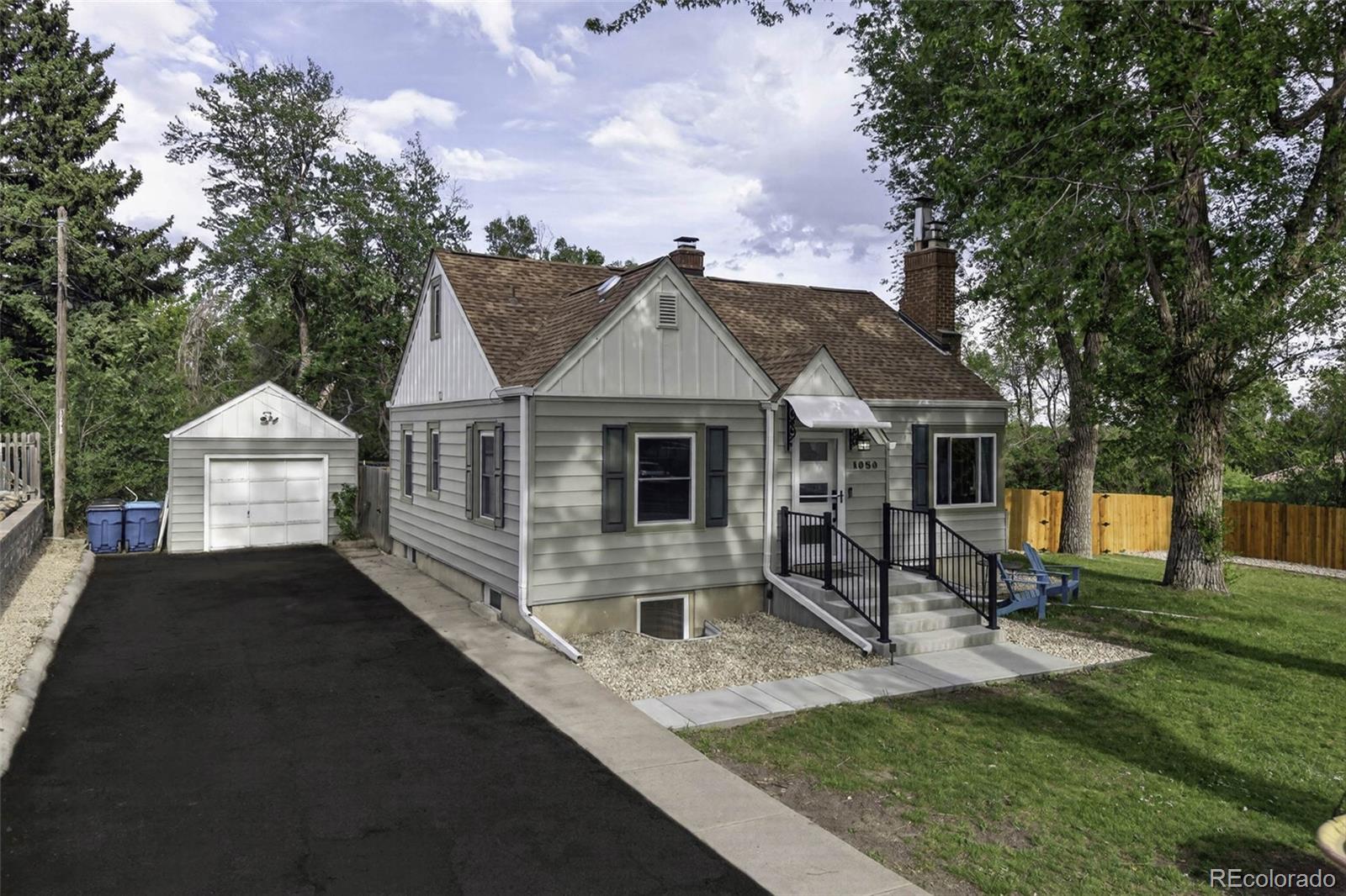  Lakewood Home | MLS #: 59883901050  Pikeview Street, Lakewood Beds: 4 Baths: 3 Price: $825,000