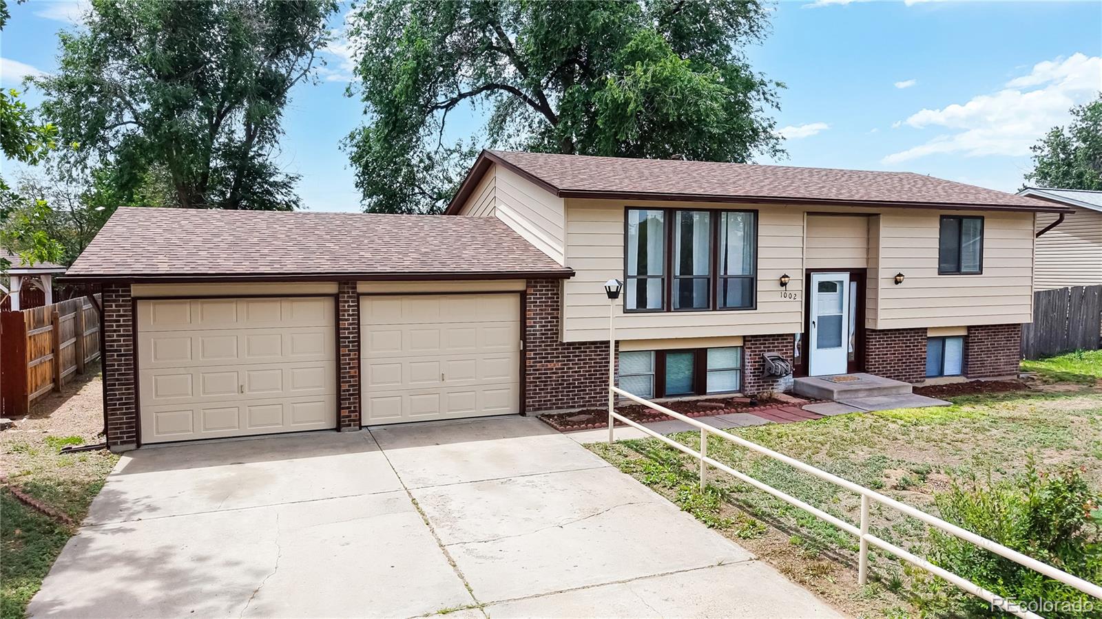 1002 longview drive, Fort Lupton sold home. Closed on 2026-06-30 for $380,000.