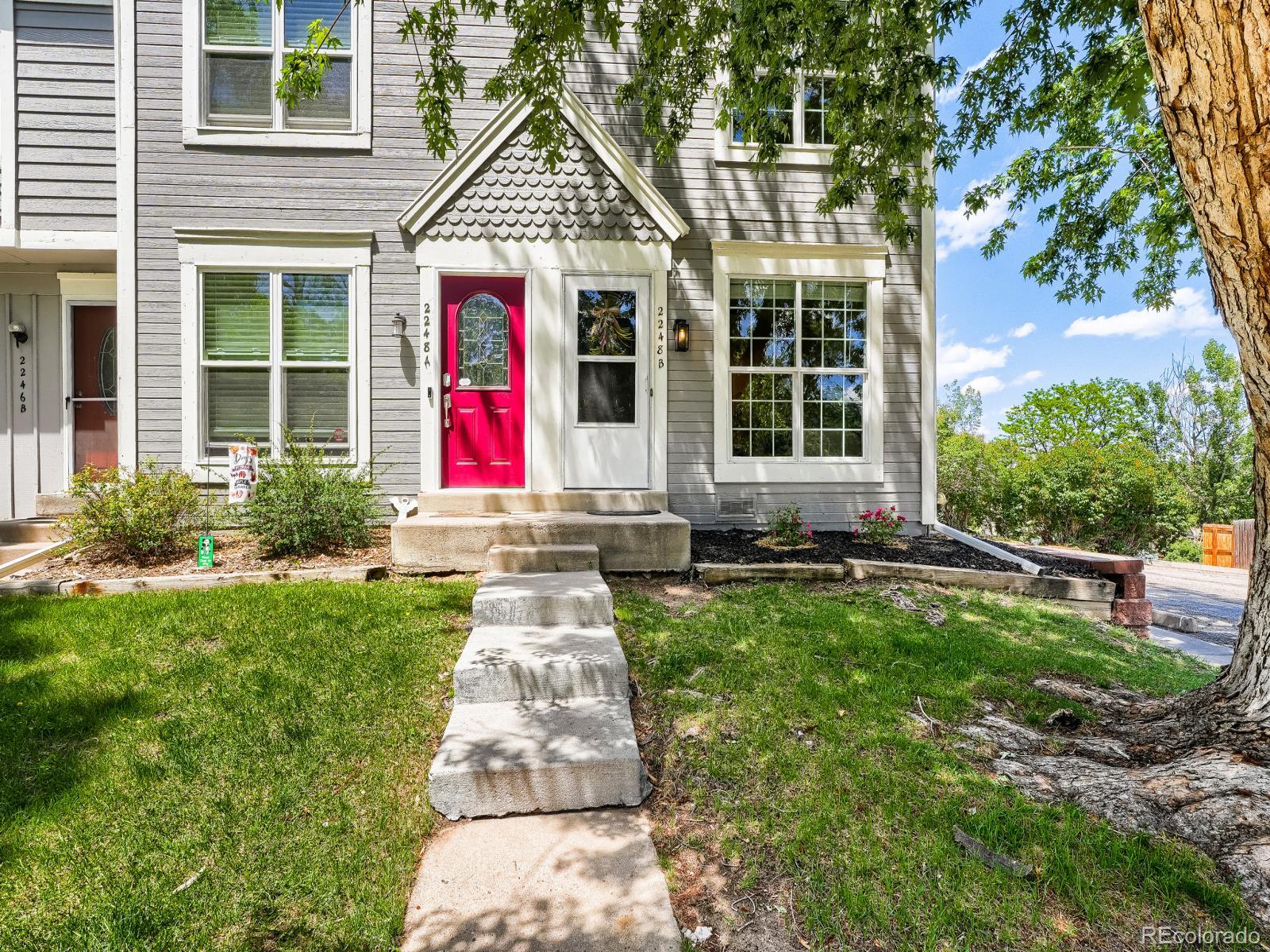  Aurora Condo / Townhome | MLS #: 98514002248 S Jasper Way B, Aurora Beds: 2 Baths: 3 Price: $270,000