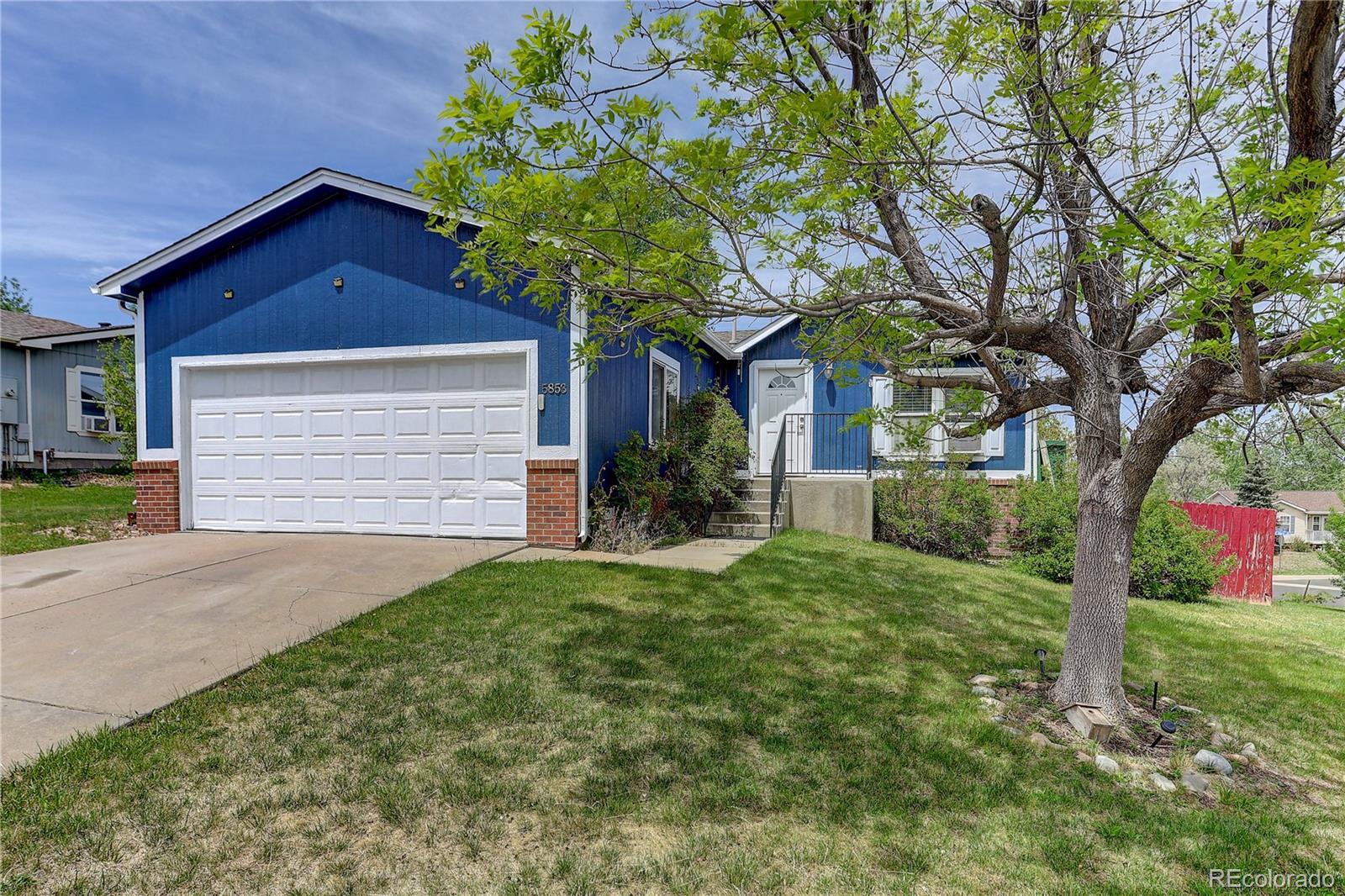  Centennial Home | MLS #: 17937415853 S Quemoy , Centennial Beds: 5 Baths: 3 Price: $429,000