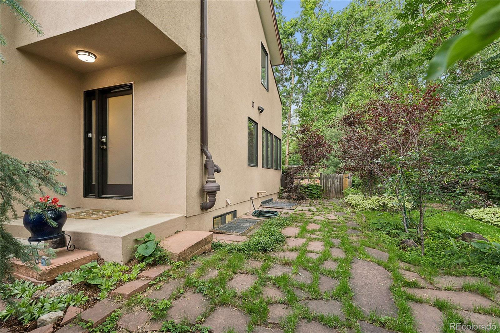  Boulder Home | MLS #: 6692350299  Spruce Court, Boulder Beds: 3 Baths: 3 Price: $1,799,999