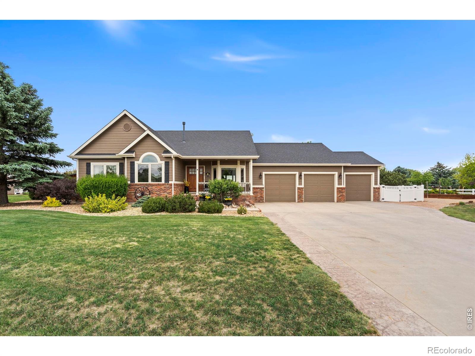  Windsor Home | MLS #: 4567891060259912  Clydesdale Lane, Windsor Beds: 5 Baths: 4 Price: $1,300,000