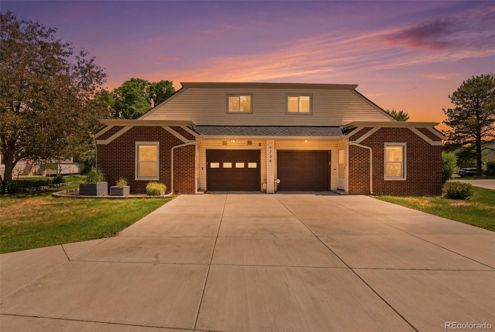  Lakewood Condo / Townhome | MLS #: 65703341739 S Lee Street C, Lakewood Beds: 2 Baths: 2 Price: $350,000