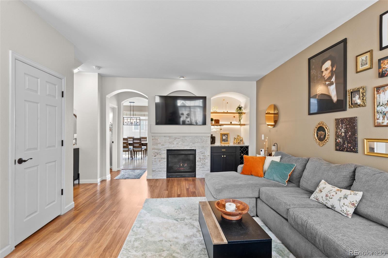  Centennial Home | MLS #: 25074865555 E Briarwood Avenue, Centennial Beds: 2 Baths: 3 Price: $429,900