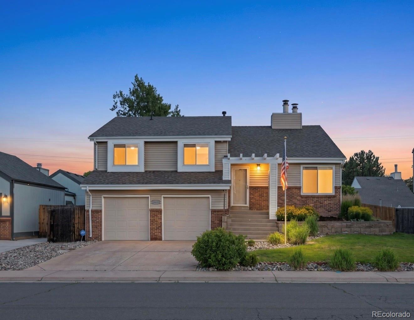 Seven Lakes Aurora Home | MLS #: 604160919853 E Greenwood Drive, Aurora Beds: 4 Baths: 3 Price: $495,000