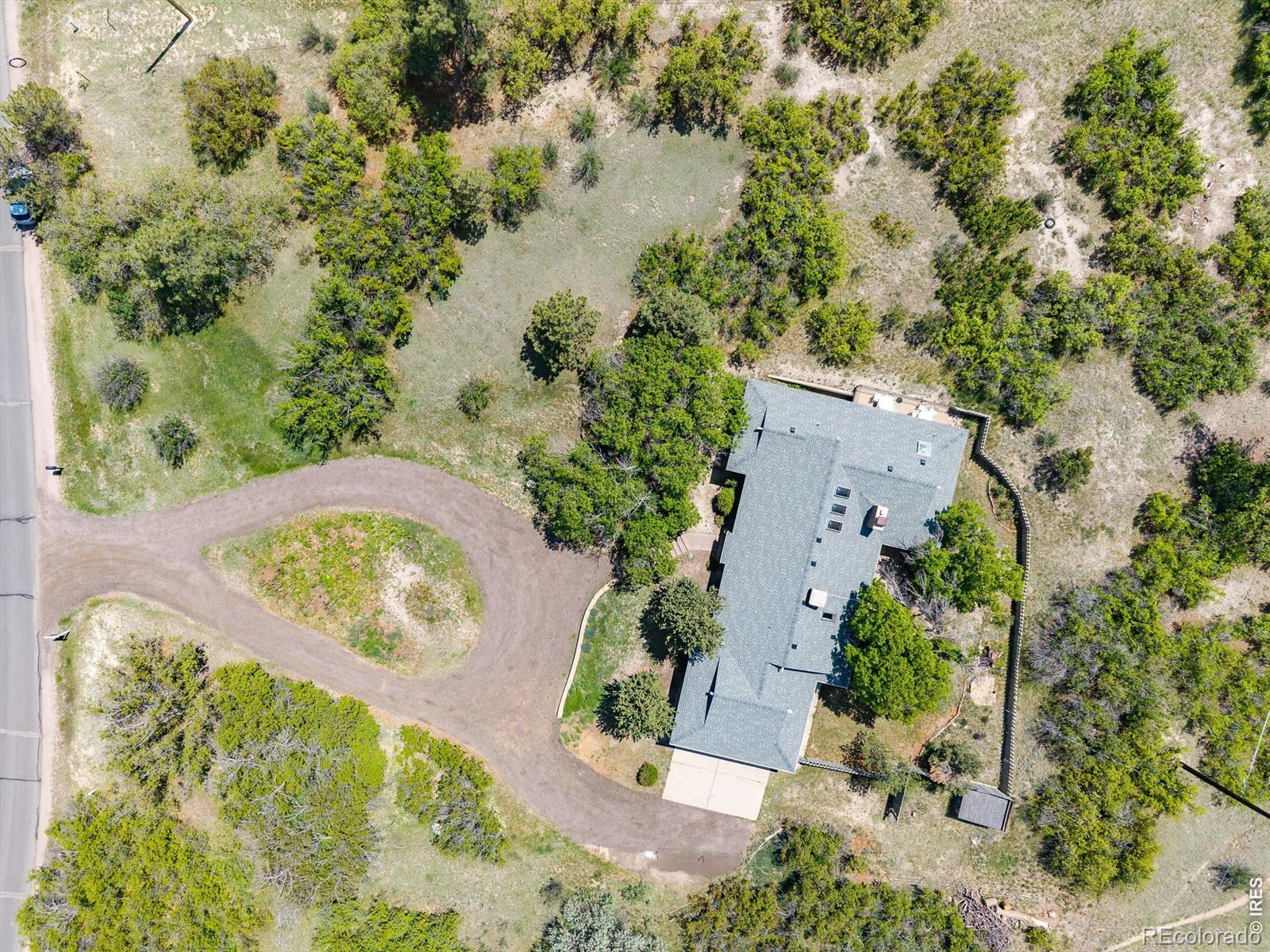  Castle Rock Home | MLS #: 45678910604319369 N Palomino Drive, Castle Rock Beds: 4 Baths: 4 Price: $910,000