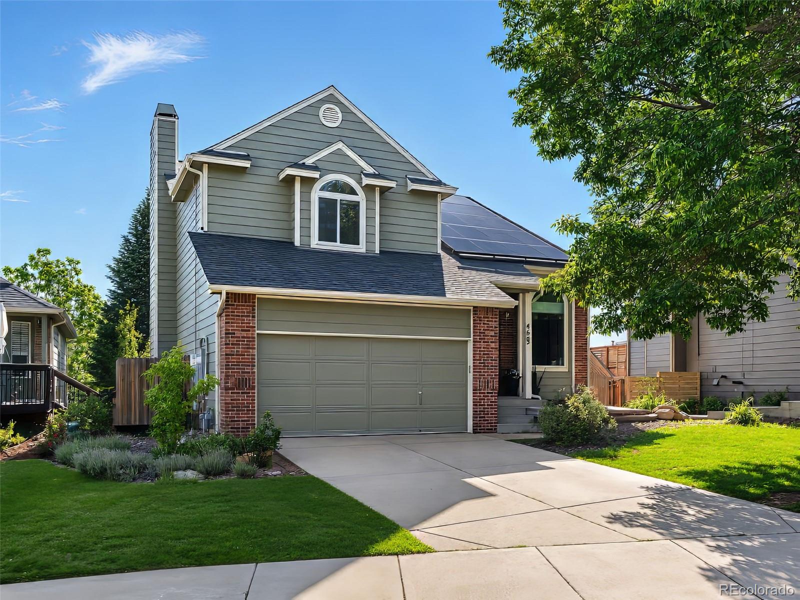 Lakota Hills Golden Home | MLS #: 8914880460  Somerset Drive, Golden Beds: 5 Baths: 4 Price: $1,000,000