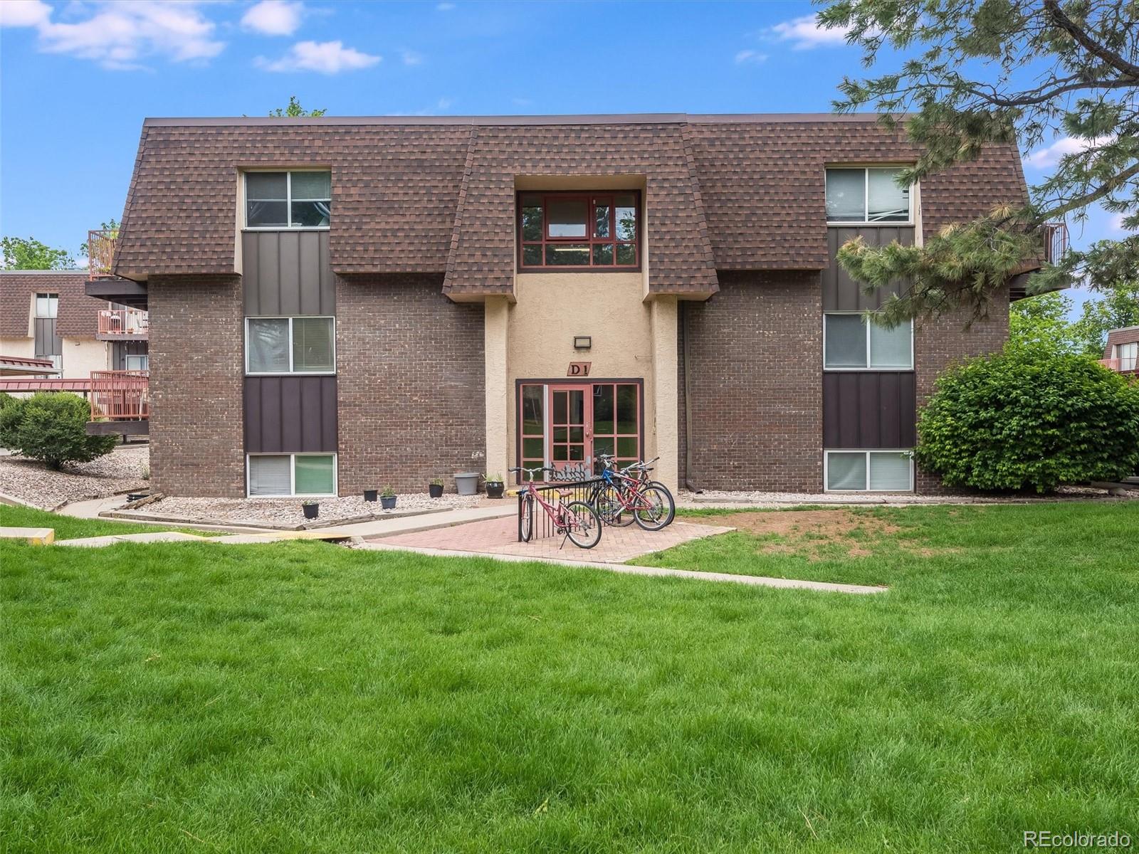 Whispering Pines Denver Condo / Townhome | MLS #: 28254897755 E Quincy Avenue 102, Denver Beds: 2 Baths: 2 Price: $117,500