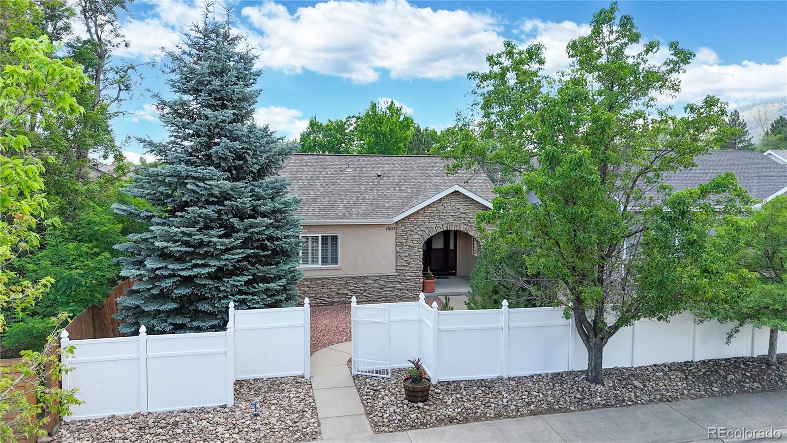 1003 19th street, Golden sold home. Closed on 2026-07-17 for $1,500,000.