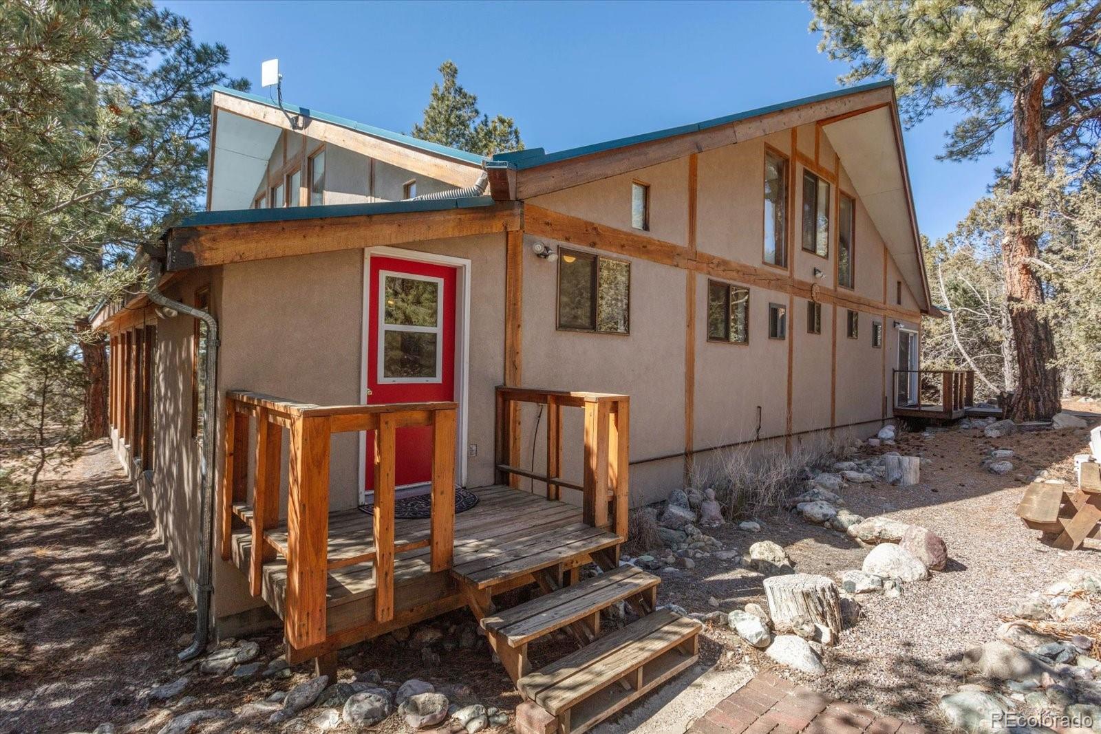1689 columbine overlook, Crestone sold home. Closed on 2026-08-05 for $400,000.