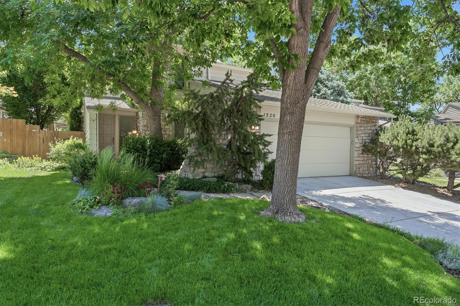  Littleton Home | MLS #: 23128261520 W Briarwood Avenue, Littleton Beds: 4 Baths: 4 Price: $774,900