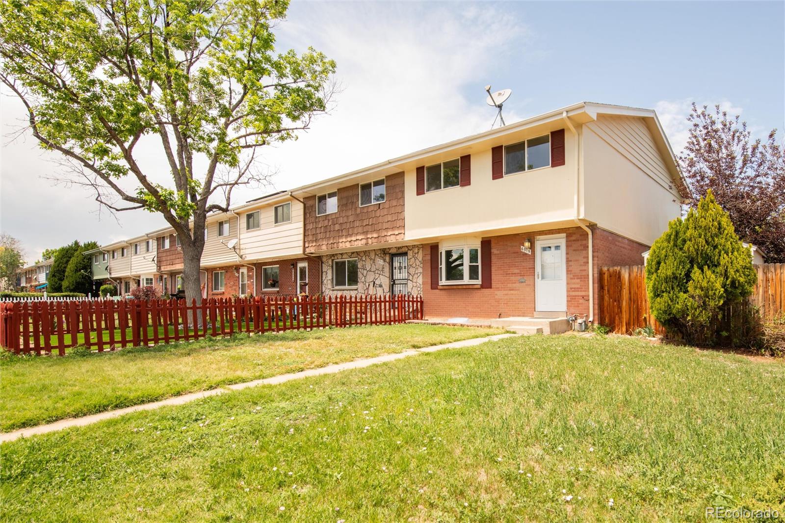 Kipling Klub Lakewood Condo / Townhome | MLS #: 36935326315 W Mississippi Place , Lakewood Beds: 3 Baths: 2 Price: $344,000