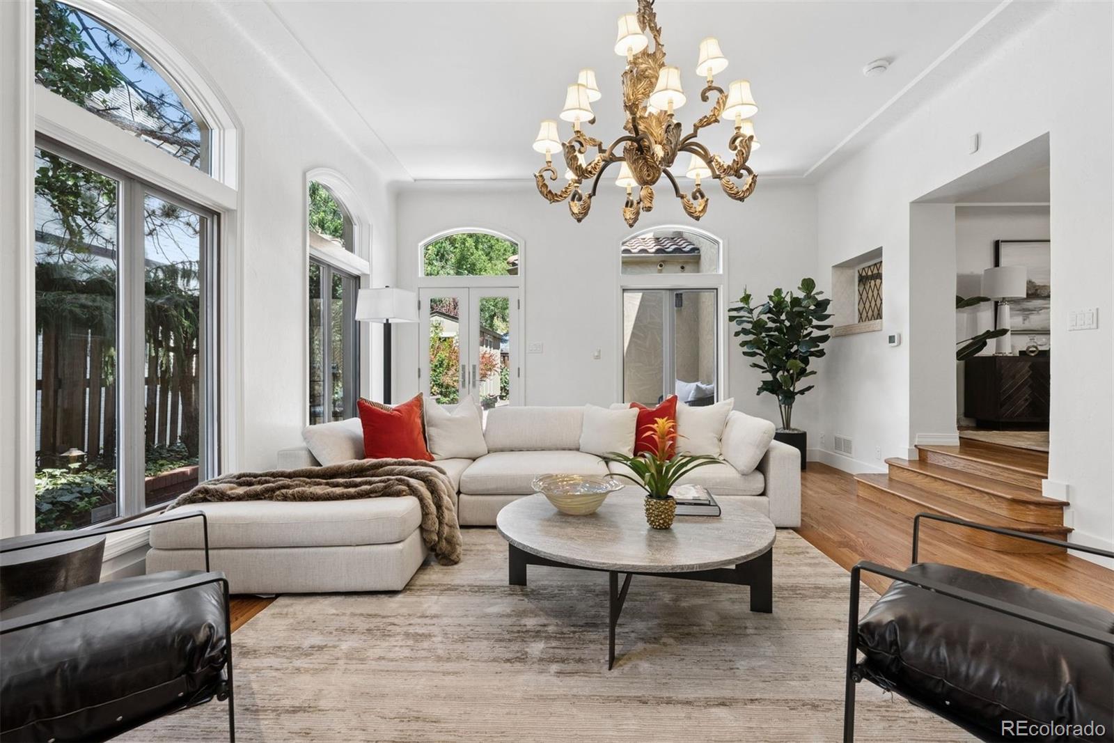  Denver Home | MLS #: 25287834301 E 6th Avenue Parkway, Denver Beds: 4 Baths: 5 Price: $2,200,000