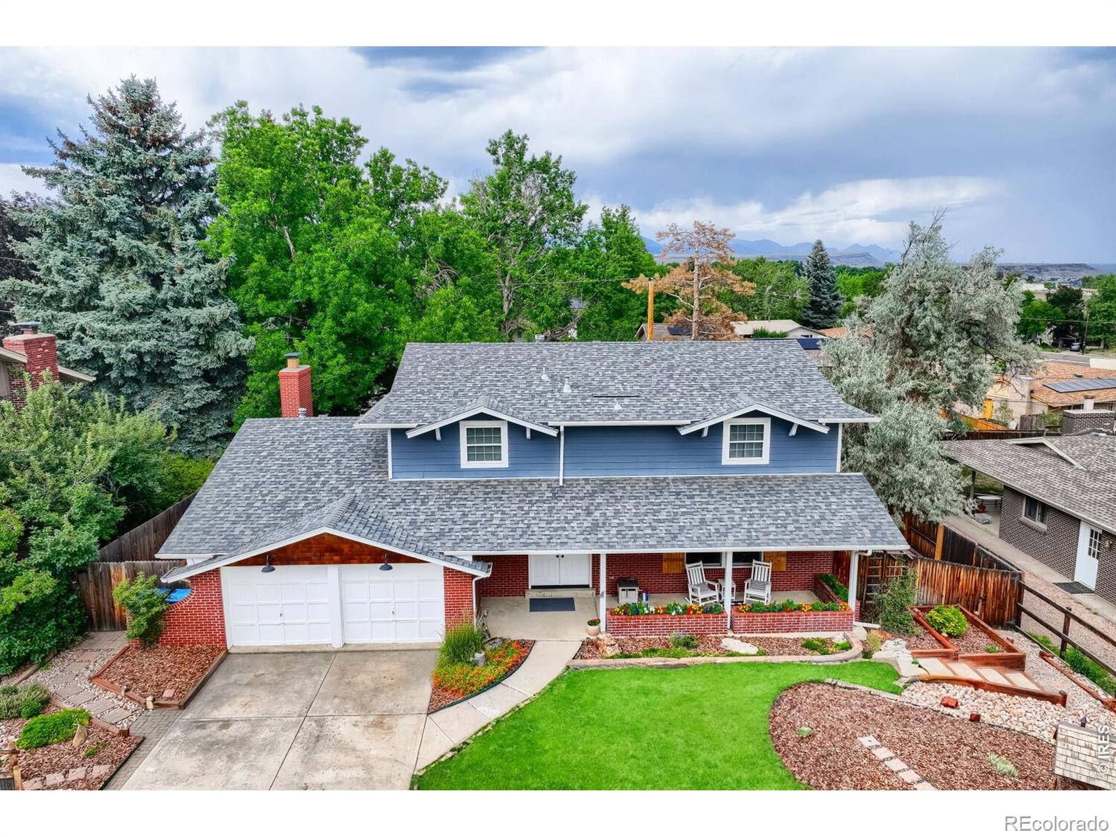  Lakewood Home | MLS #: 456789106072213503 W Virginia Drive, Lakewood Beds: 3 Baths: 4 Price: $795,000