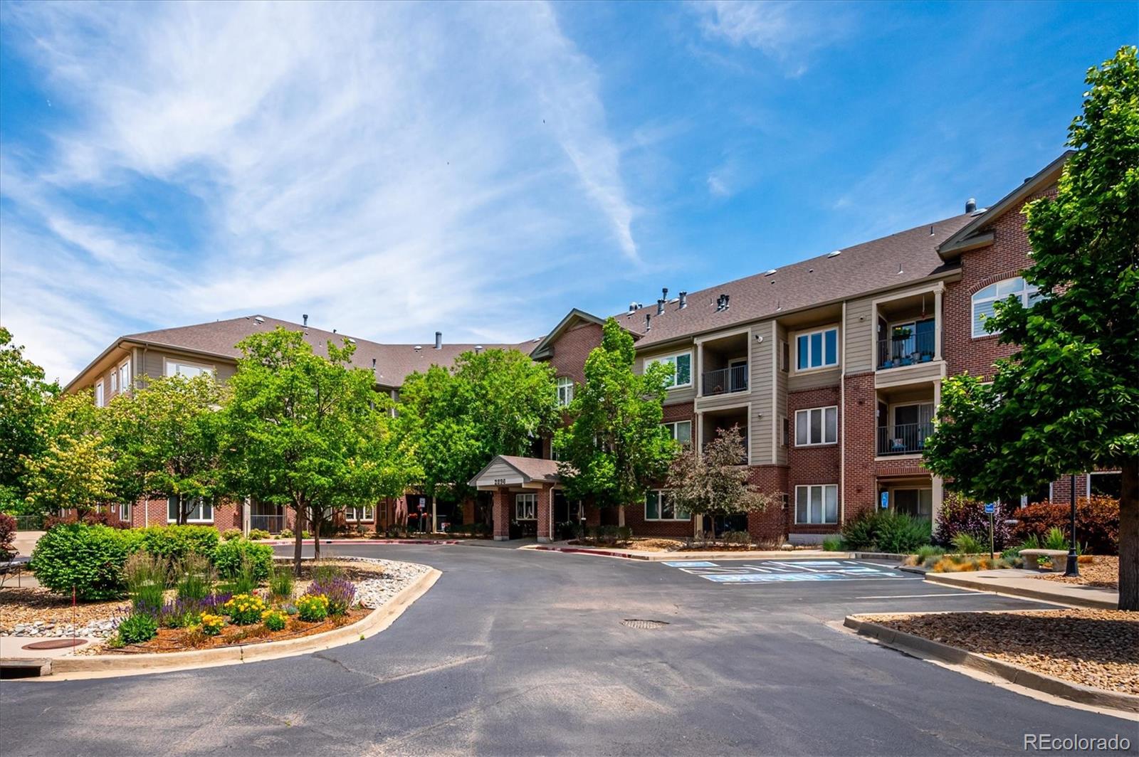 Riverwalk Littleton Condo / Townhome | MLS #: 30395752896 W Riverwalk Circle A314, Littleton Beds: 2 Baths: 2 Price: $565,000