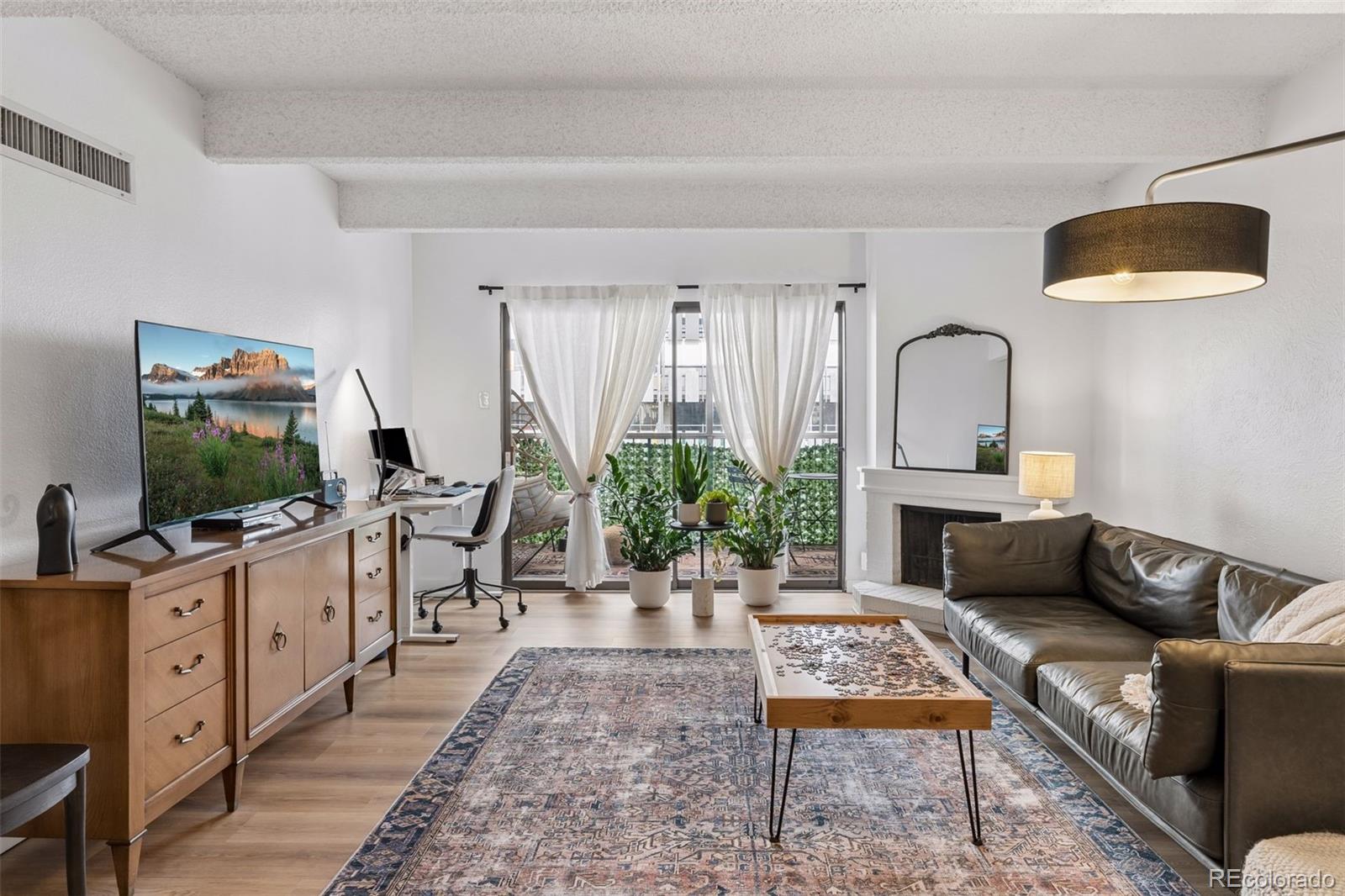 Governor Denver Condo / Townhome | MLS #: 6503355777 N Washington Street 1203, Denver Beds: 1 Baths: 1 Price: $239,000