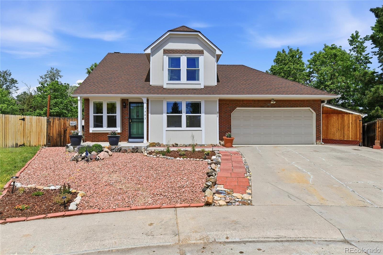  Littleton Home | MLS #: 43008187903 S Garrison Way, Littleton Beds: 3 Baths: 3 Price: $599,900