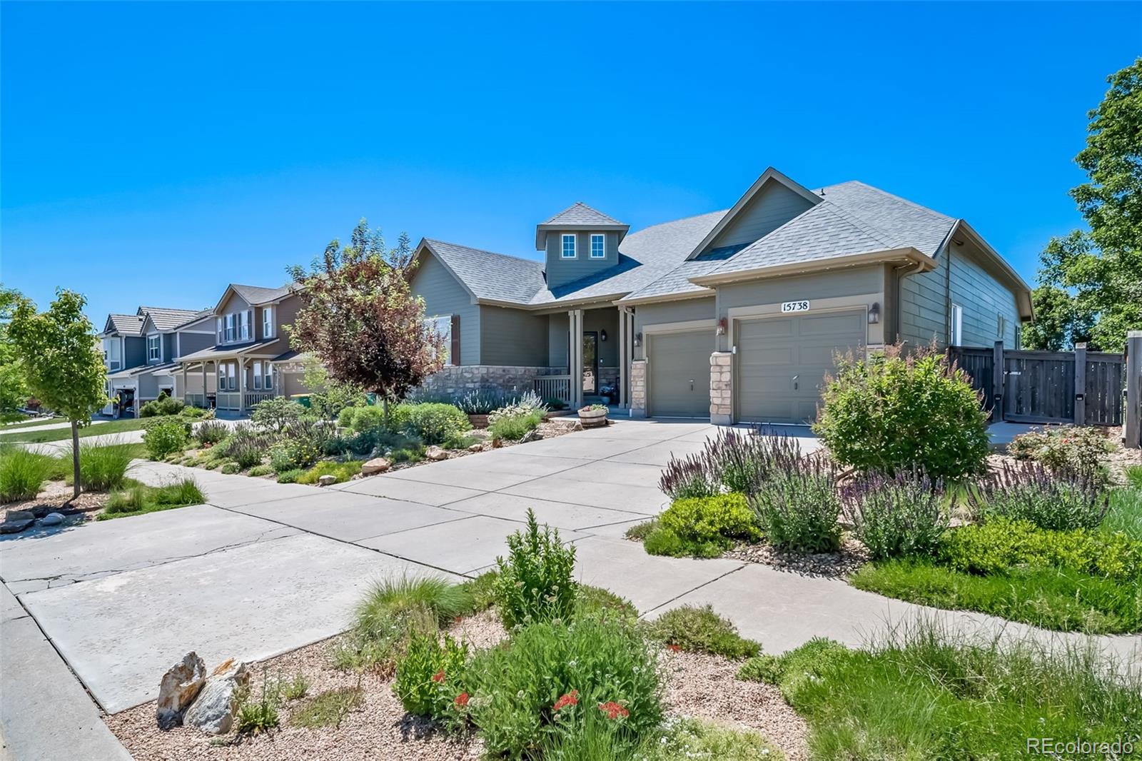 Horse Creek Parker Home | MLS #: 698692515738 E Indian Brook Circle, Parker Beds: 5 Baths: 4 Price: $835,000