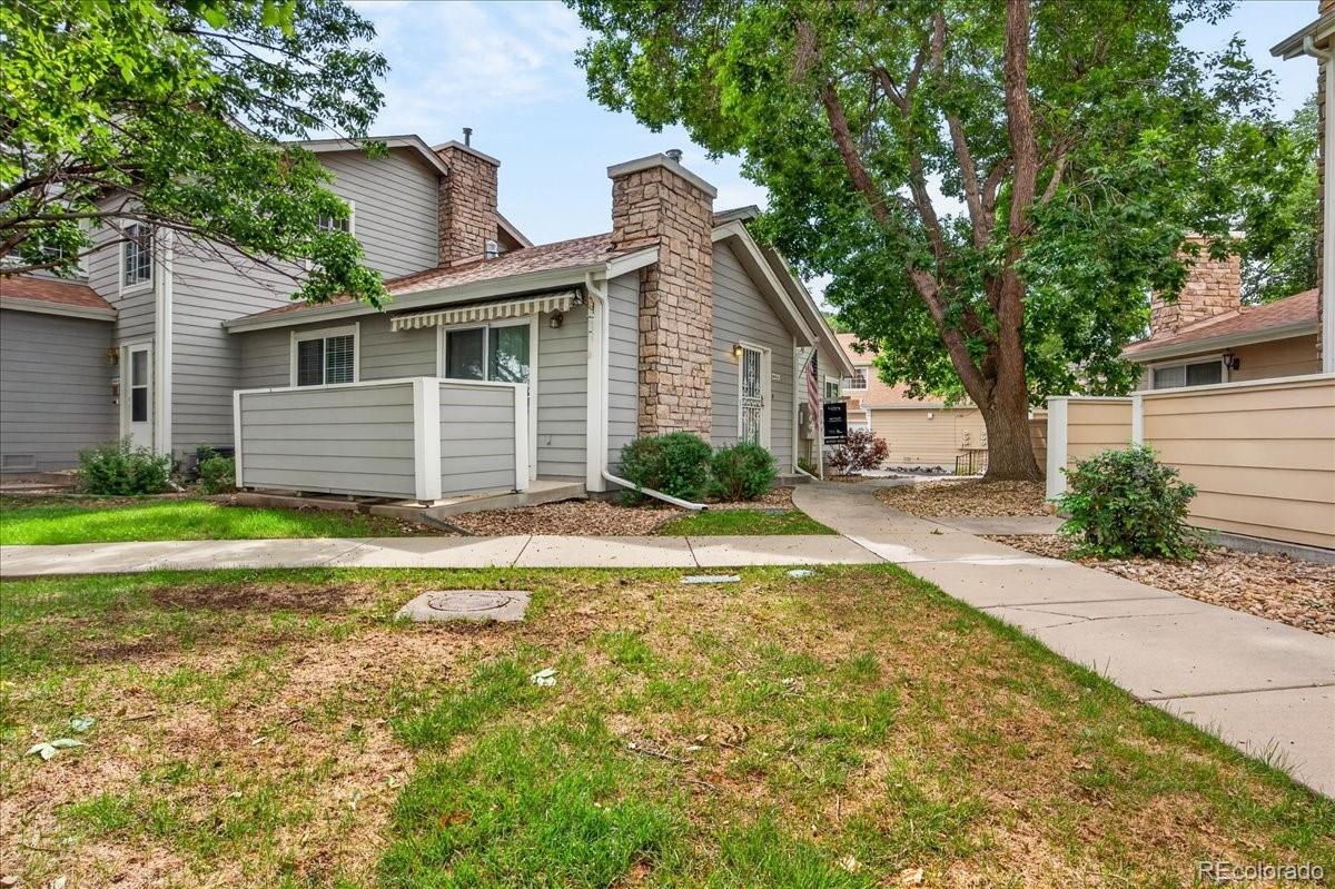  Arvada Condo / Townhome | MLS #: 38850298414  Everett Way A, Arvada Beds: 2 Baths: 2 Price: $425,000