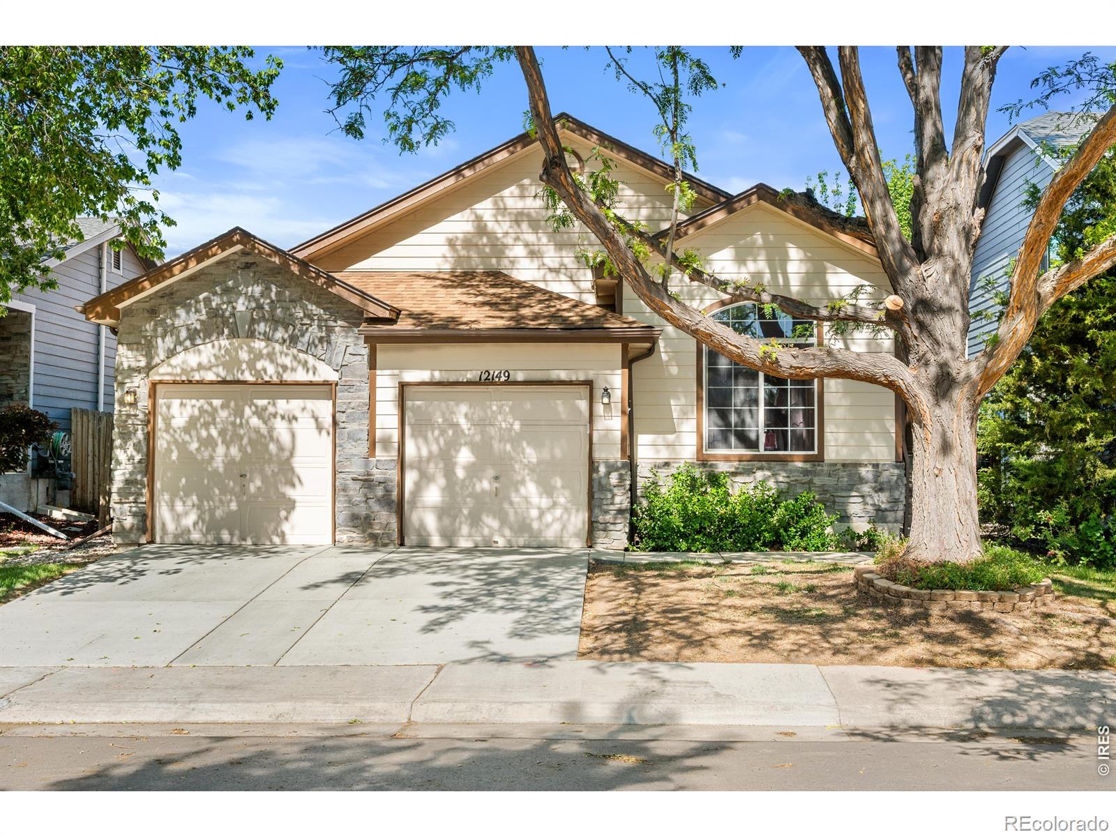  Broomfield Home | MLS #: 456789106105212149  Sunflower Street, Broomfield Beds: 4 Baths: 3 Price: $625,000