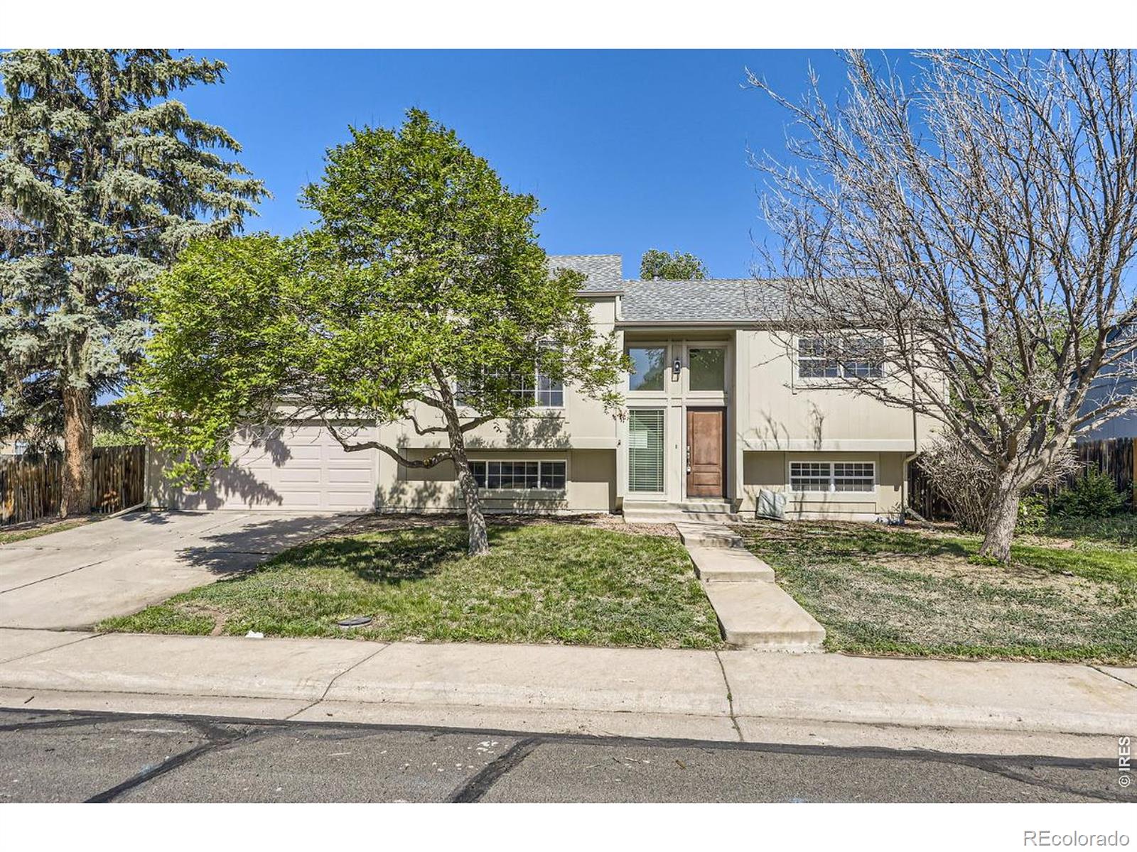  Thornton Home | MLS #: 456789106105610945  Albion Drive, Thornton Beds: 3 Baths: 2 Price: $475,000