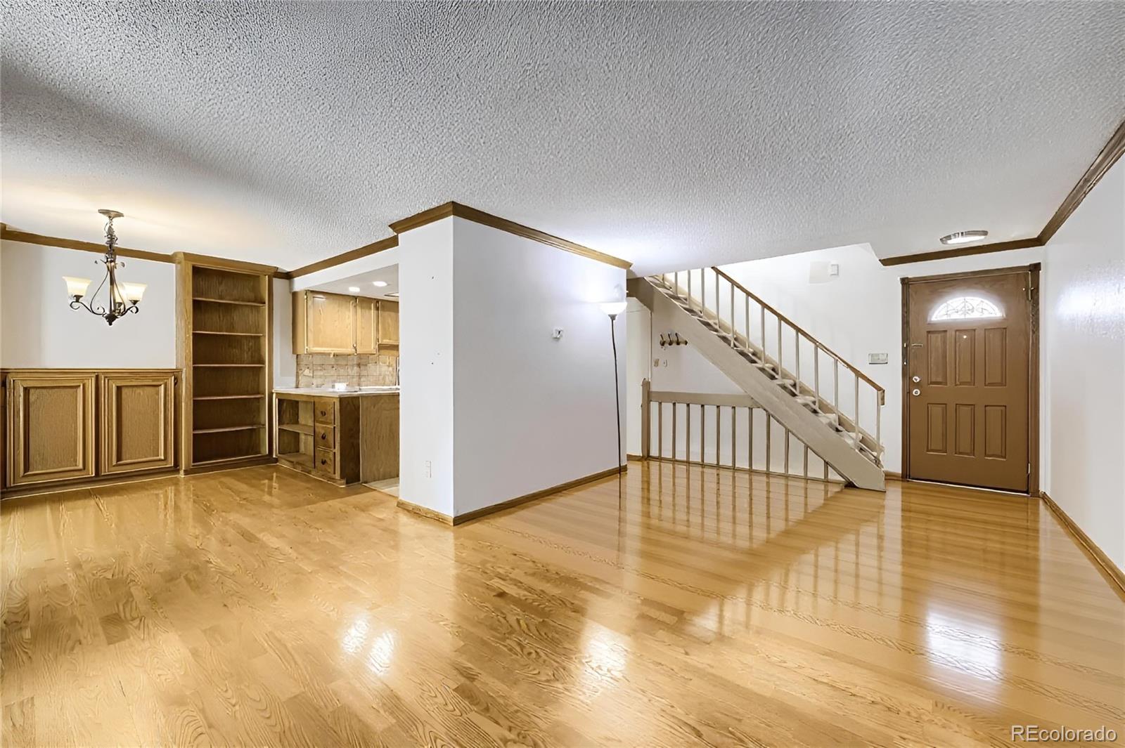 The Shores Aurora Condo / Townhome | MLS #: 38070163055 S Macon Circle , Aurora Beds: 2 Baths: 3 Price: $299,999