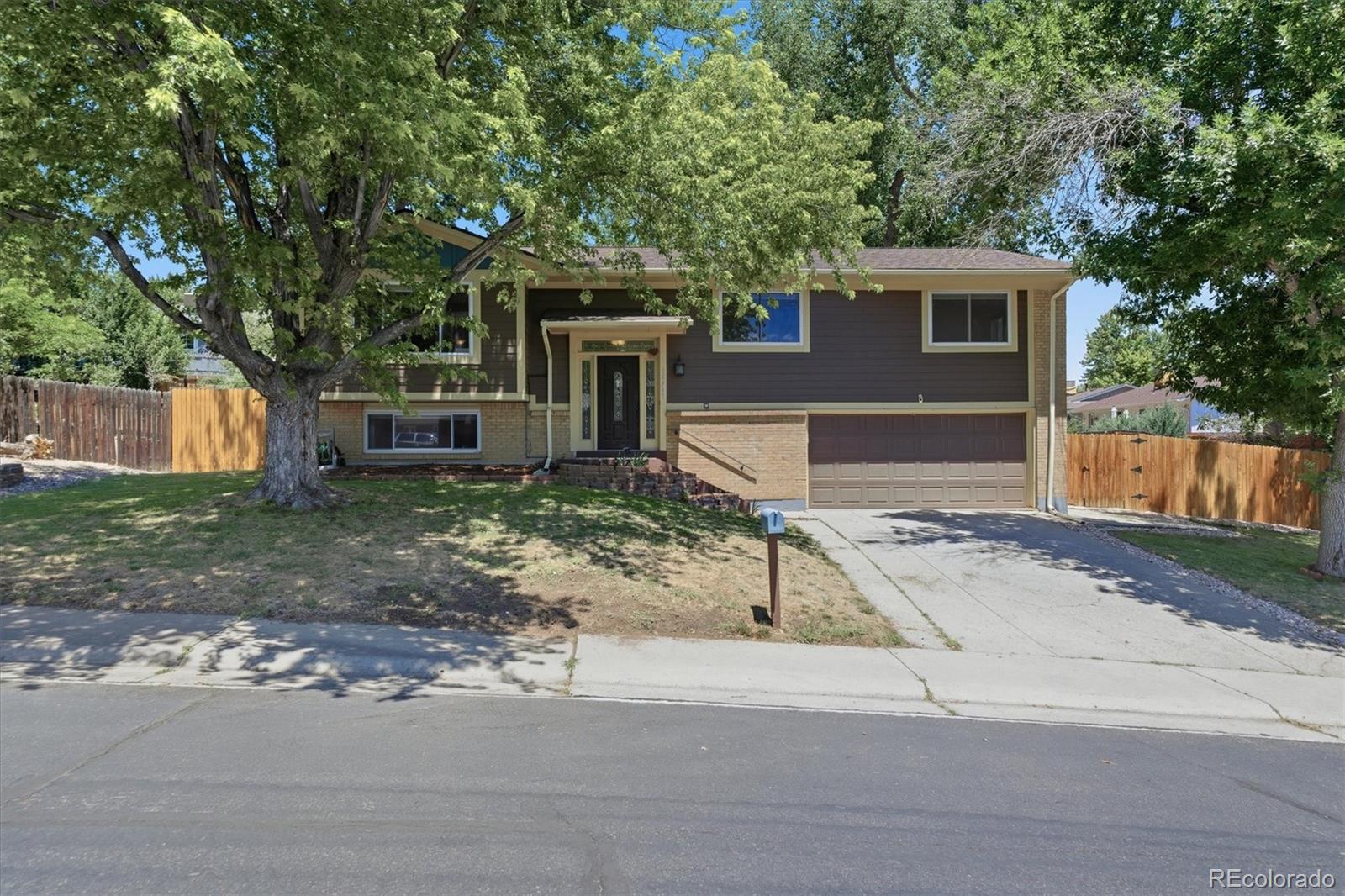 Green Mountain Lakewood Home | MLS #: 545686512941 W Montana Avenue, Lakewood Beds: 4 Baths: 3 Price: $699,000