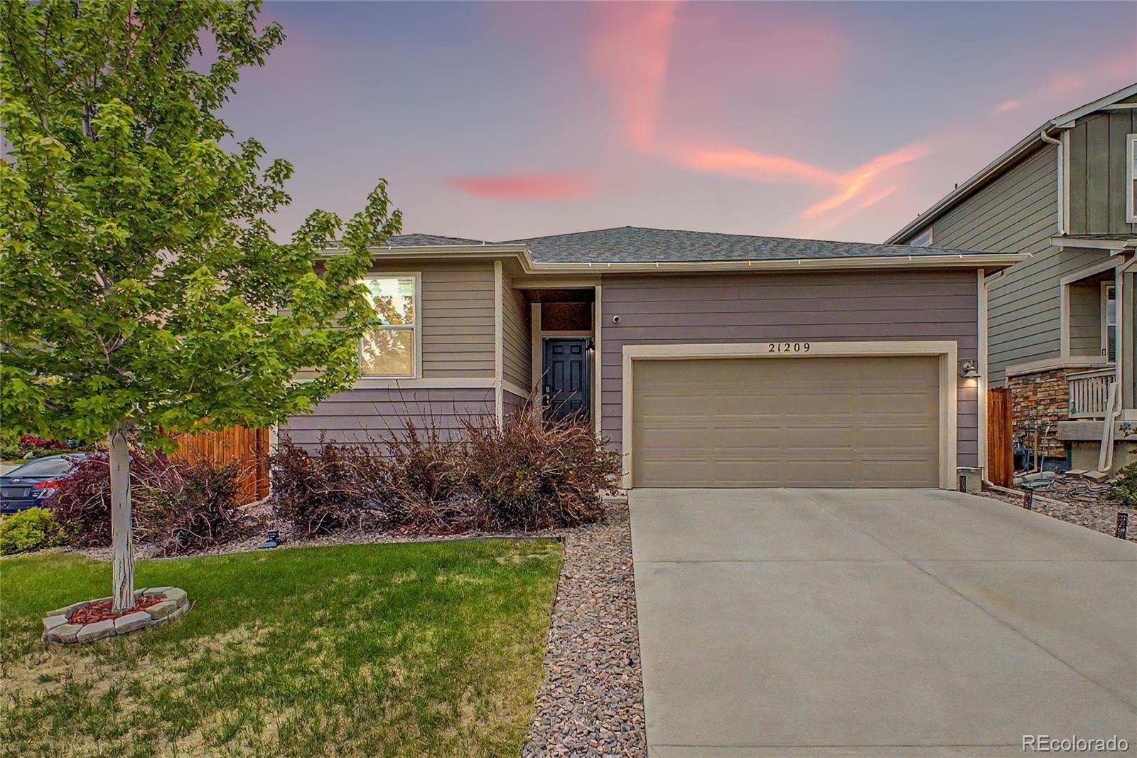  Aurora Home | MLS #: 673058221209 E Princeton Place, Aurora Beds: 3 Baths: 2 Price: $570,000