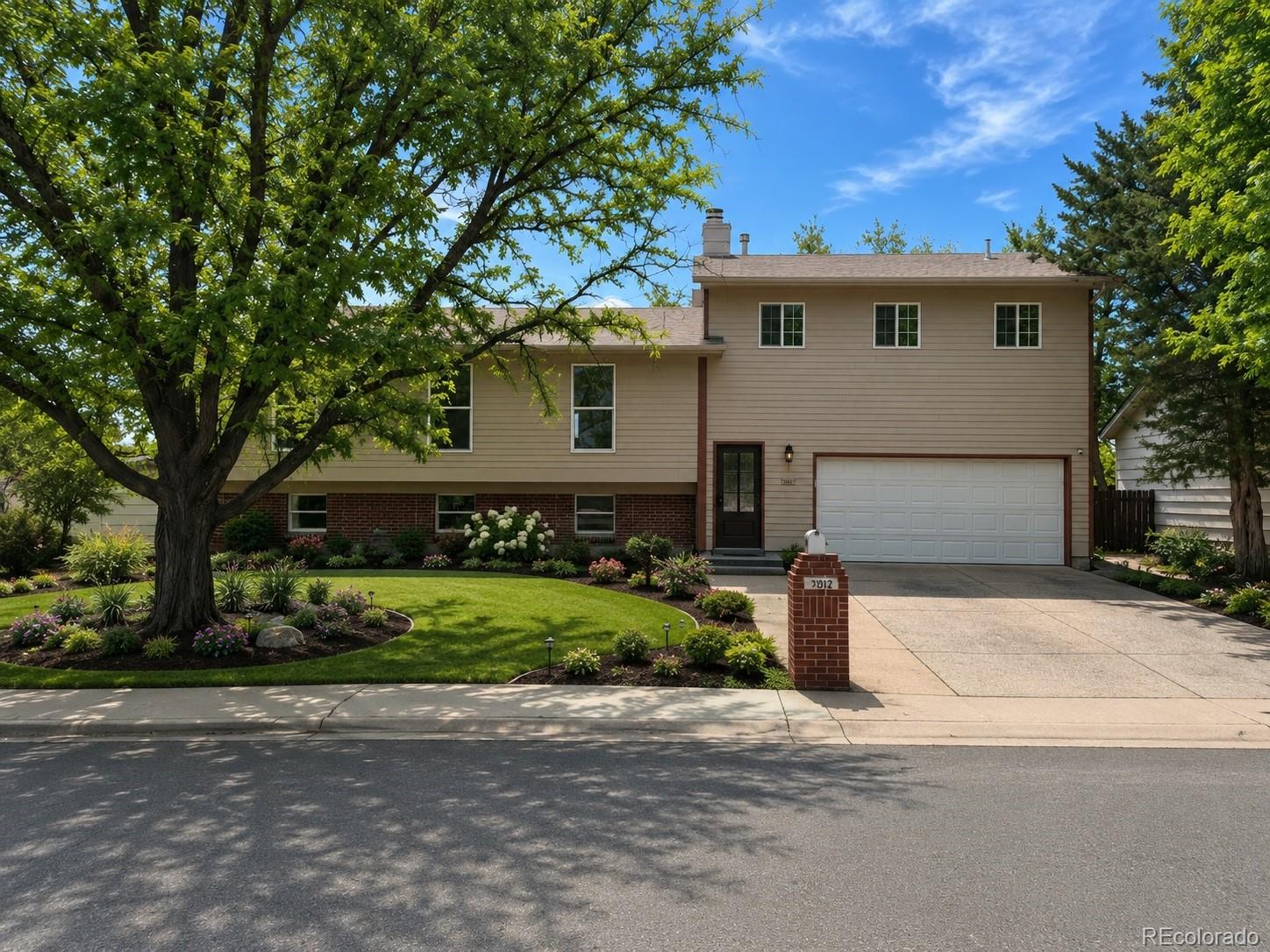 Kingsborough Aurora Home | MLS #: 38803502012 S Ivory Street, Aurora Beds: 6 Baths: 3 Price: $525,000