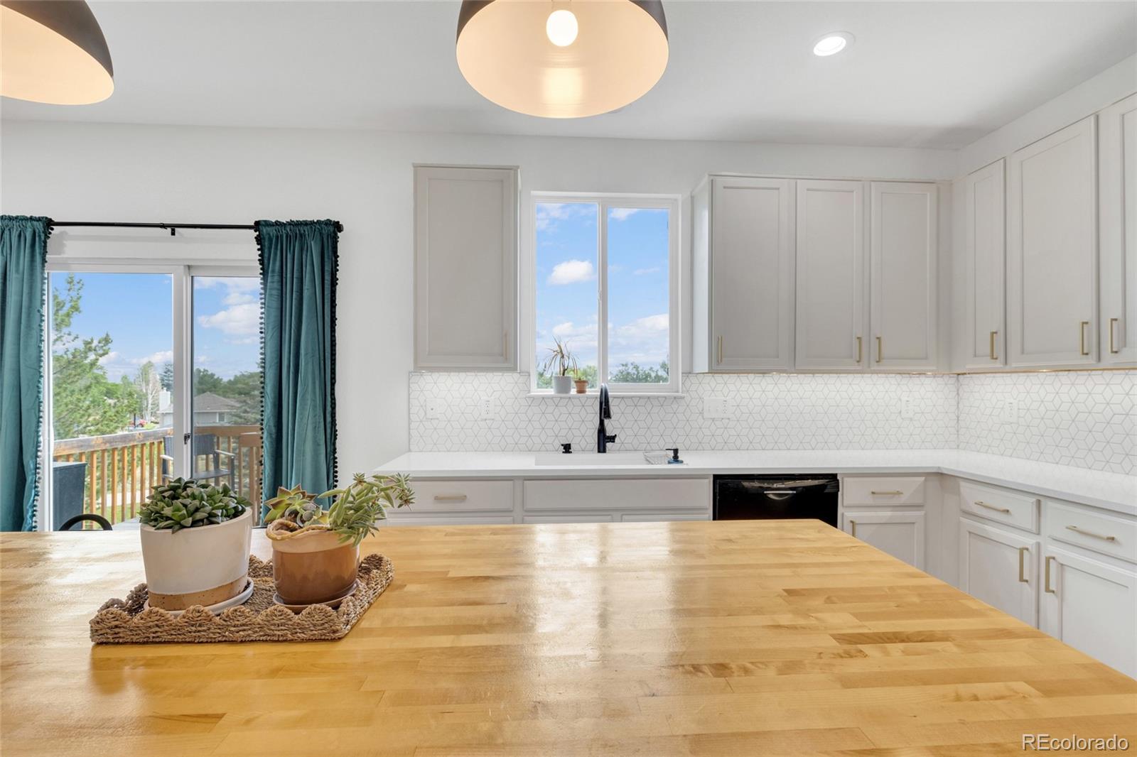 404 buena vista court, Brighton sold home. Closed on 2026-07-15 for $614,000.